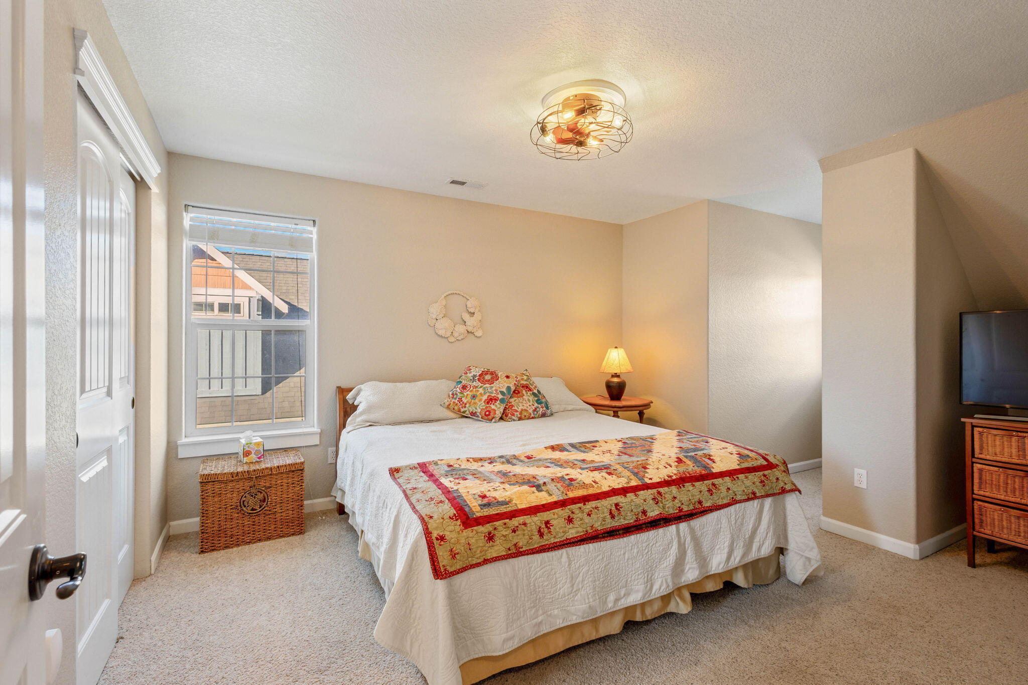 379 SE Pioneer Drive
