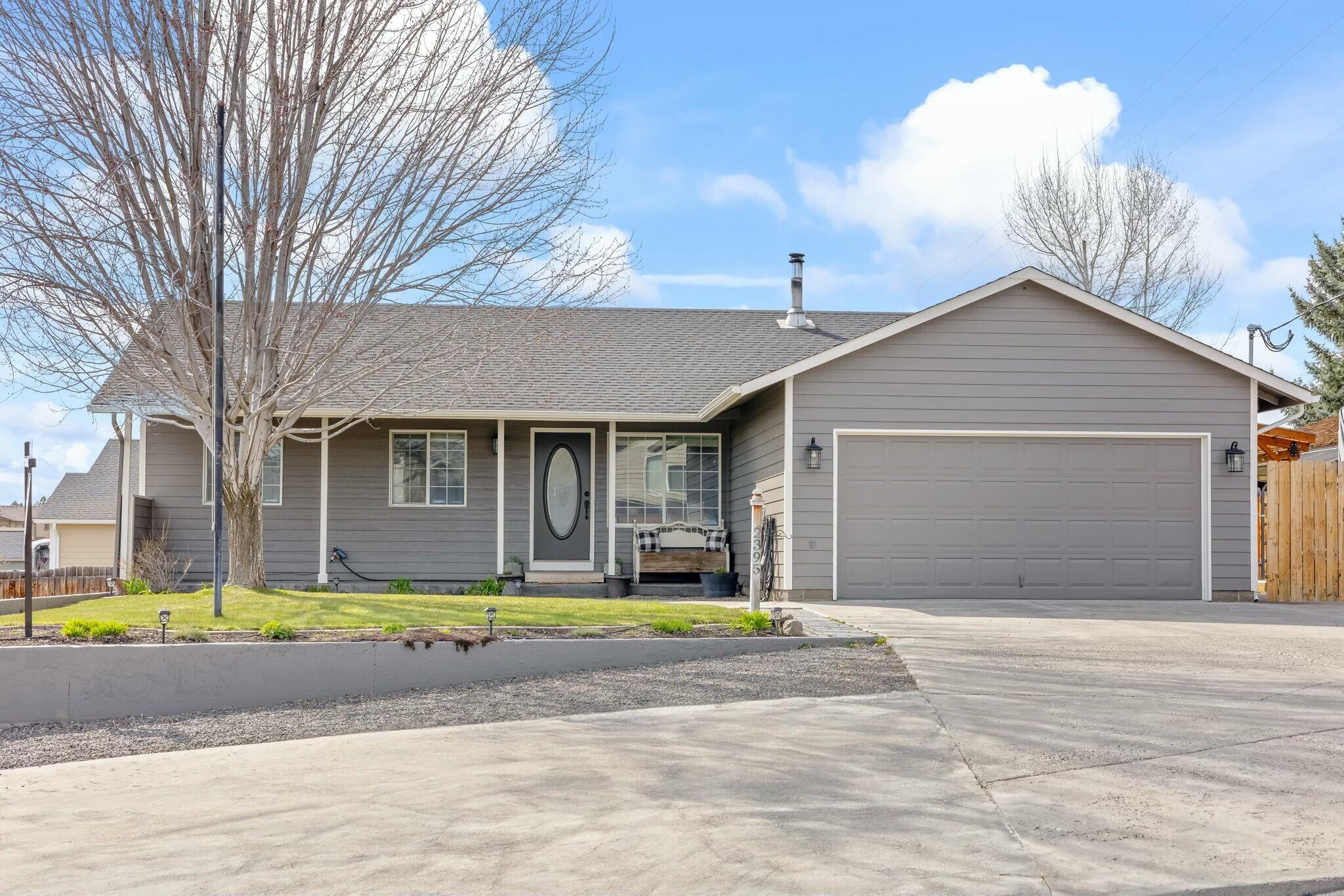 2395 NE Tennessee Lane