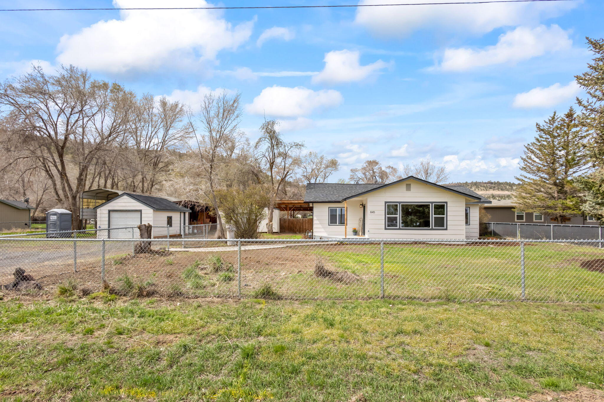 845 SW Rimrock Road