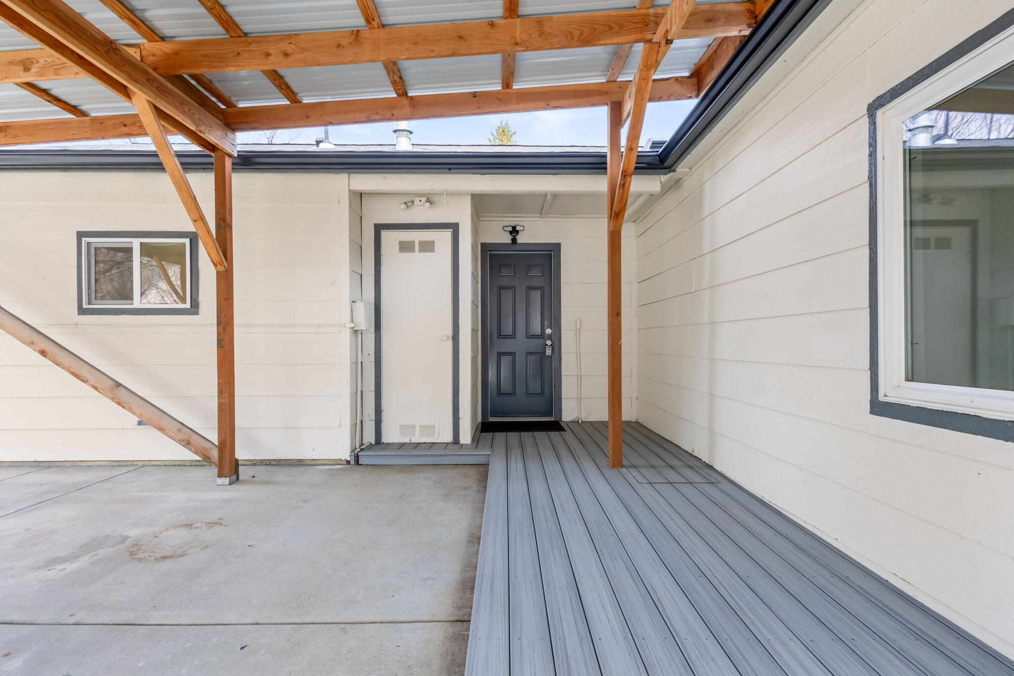 845 SW Rimrock Road