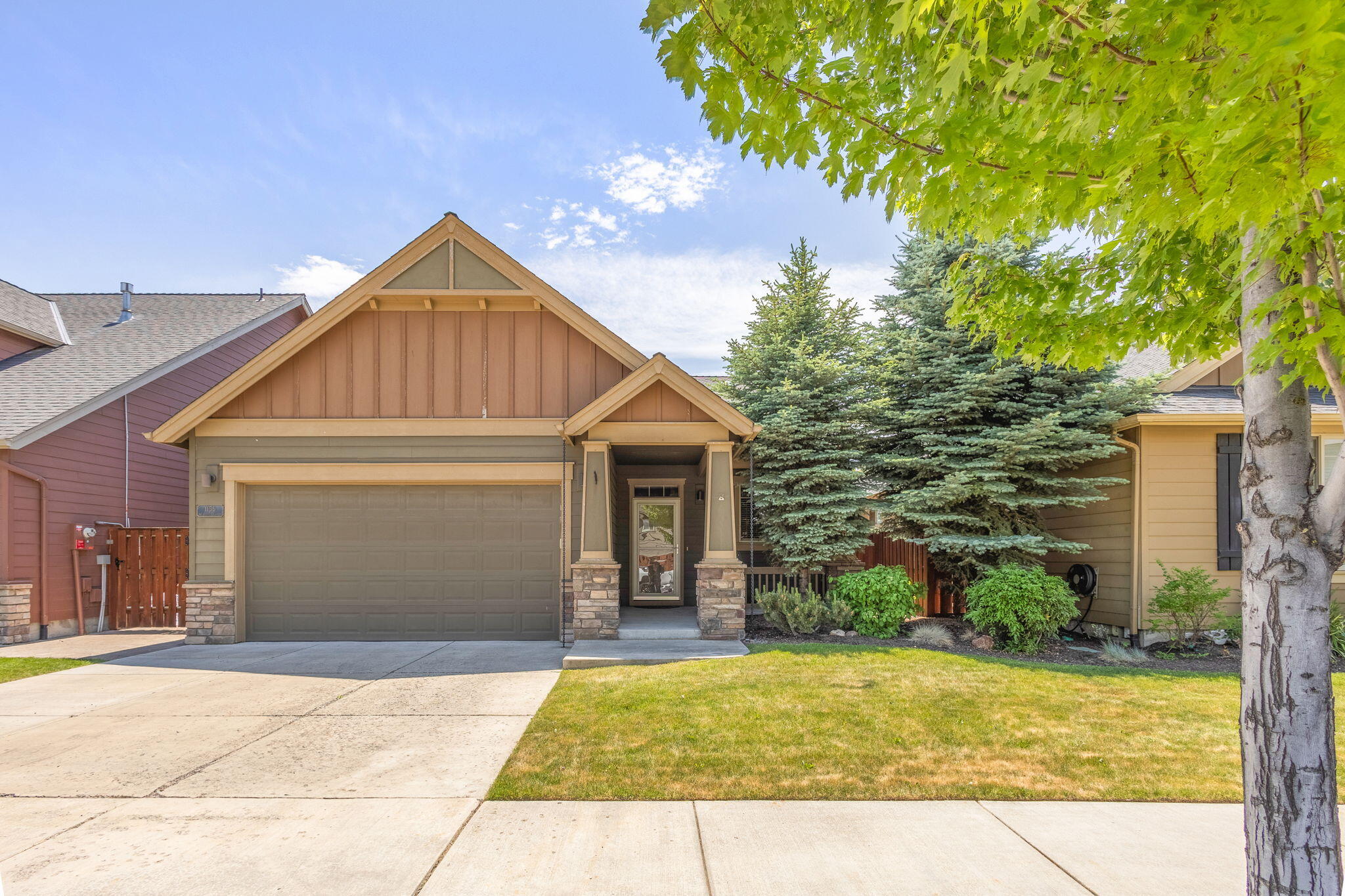 1156 NE Steins Pillar Drive