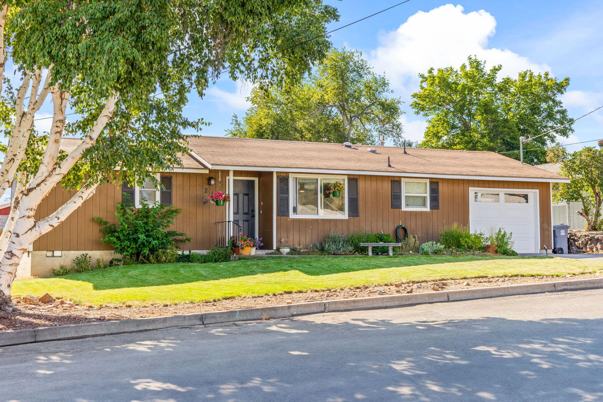 216 NE 9th Street