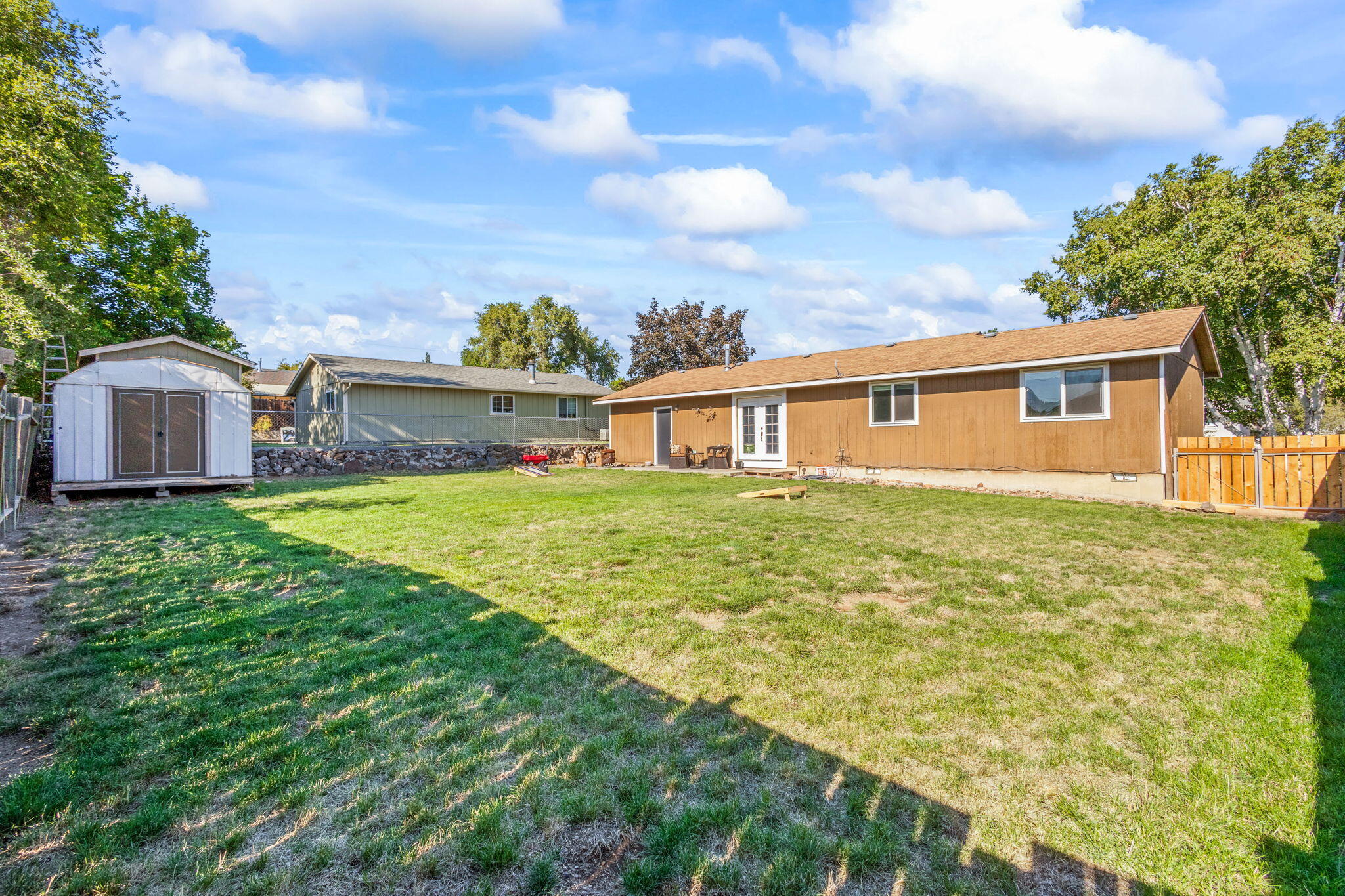 216 NE 9th Street