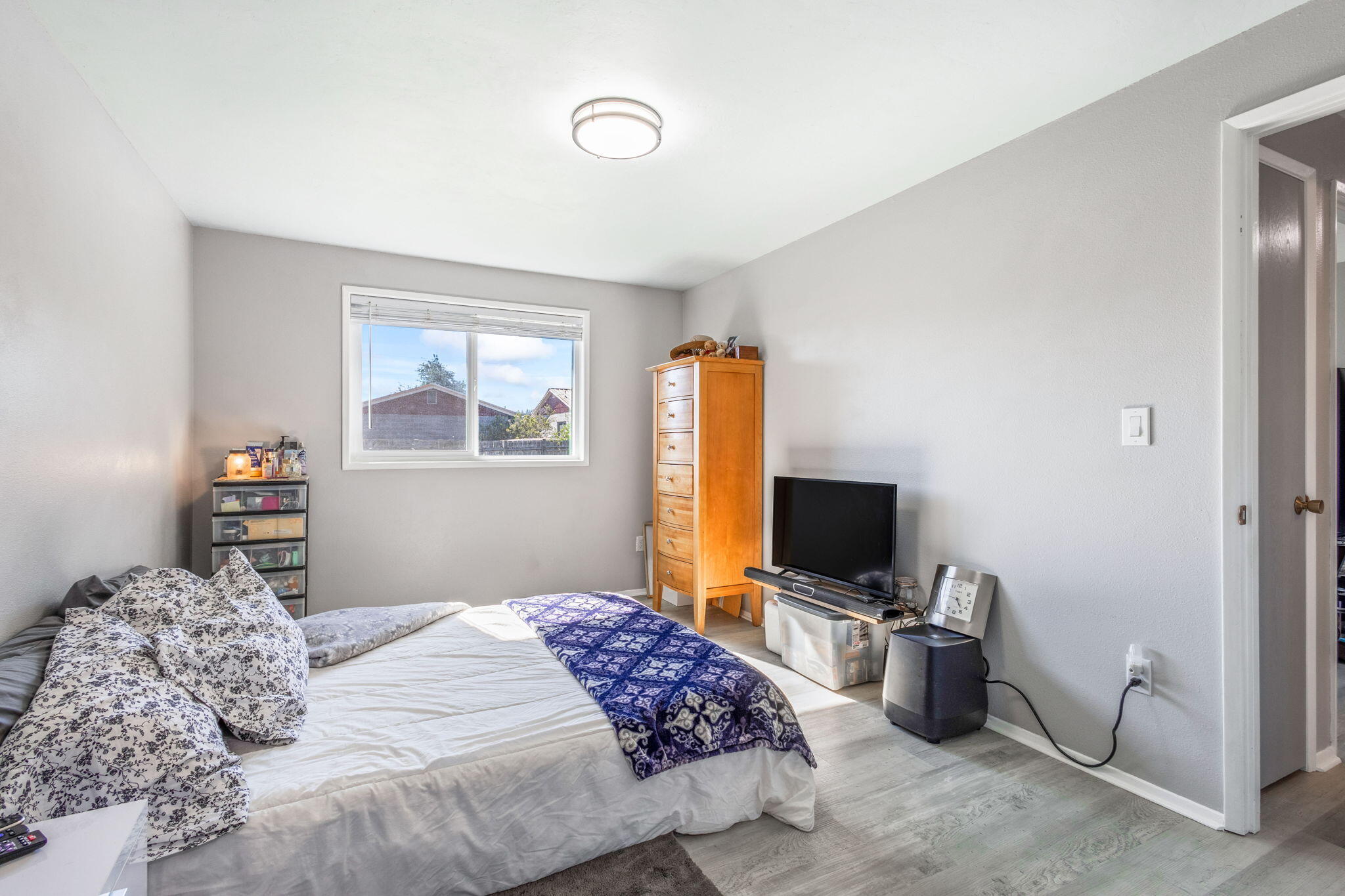 216 NE 9th Street