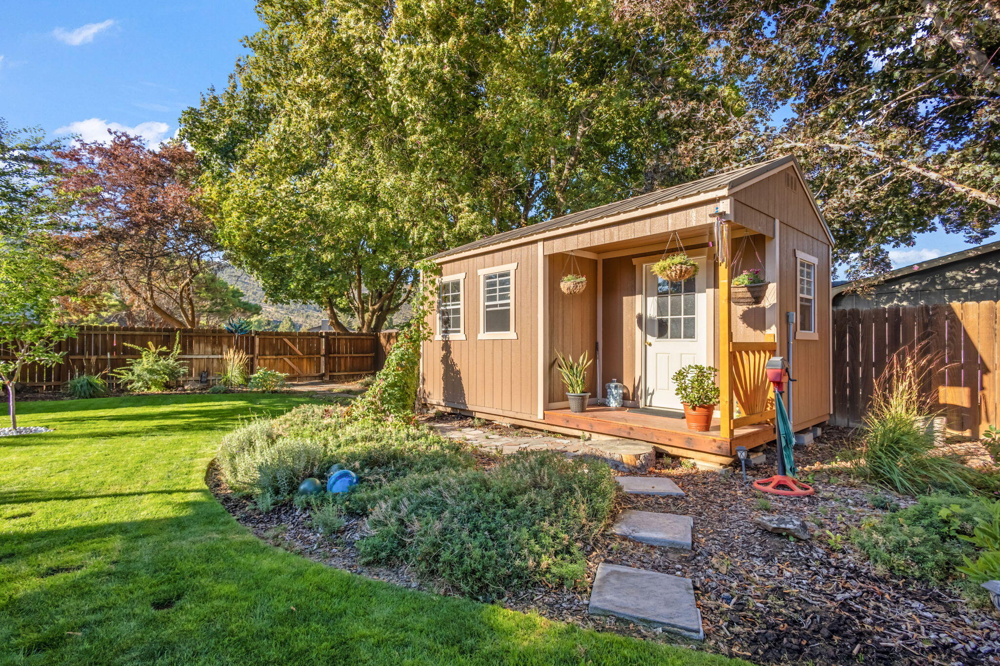 391 NE Marmot Lane