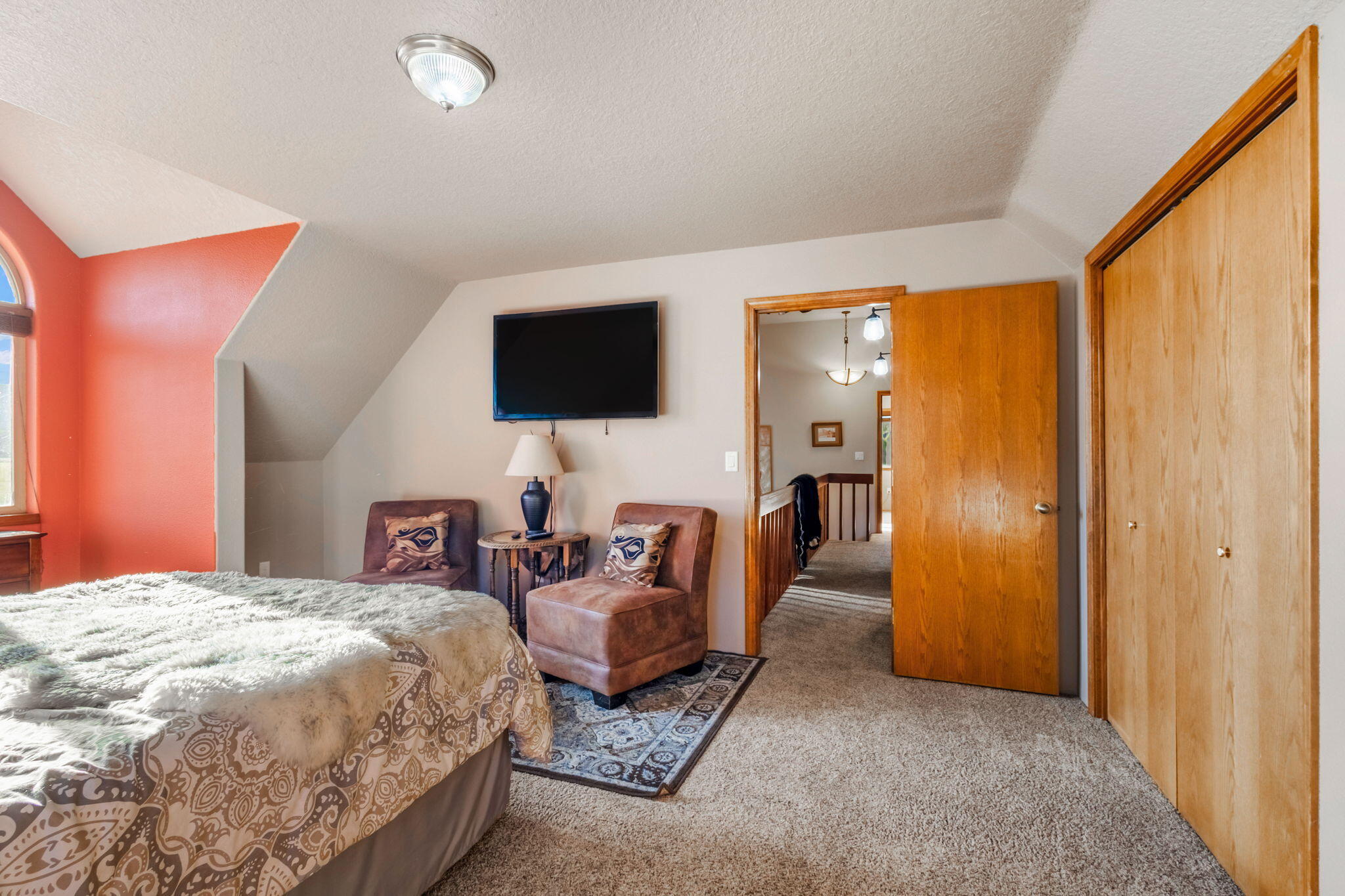 391 NE Marmot Lane