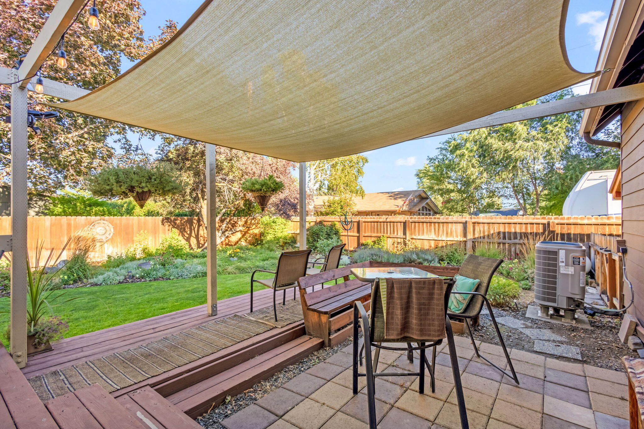 391 NE Marmot Lane