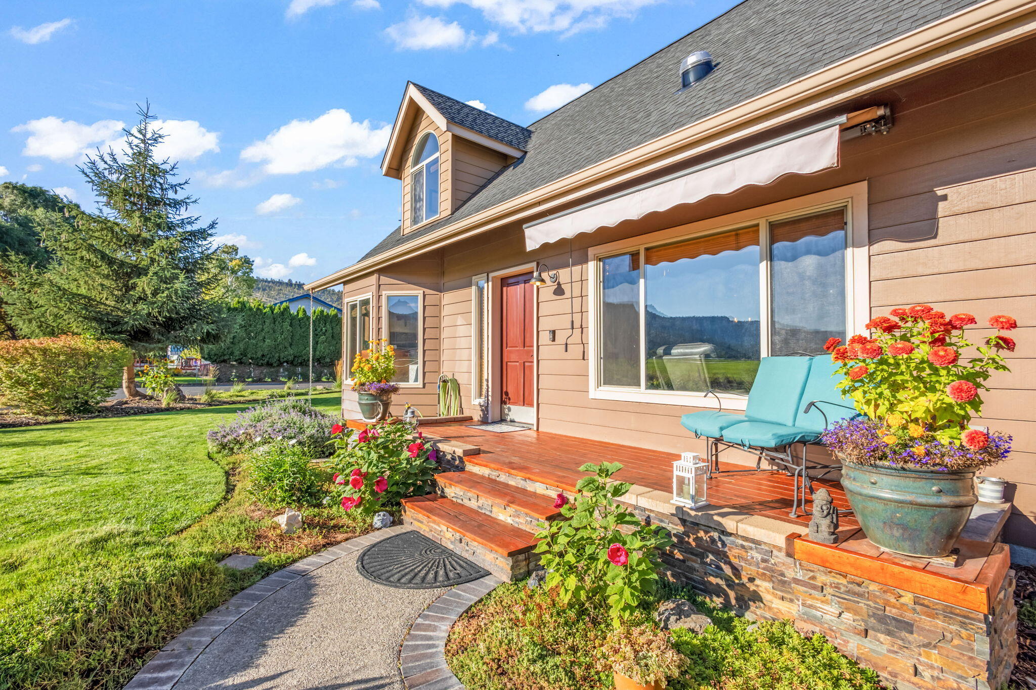 391 NE Marmot Lane