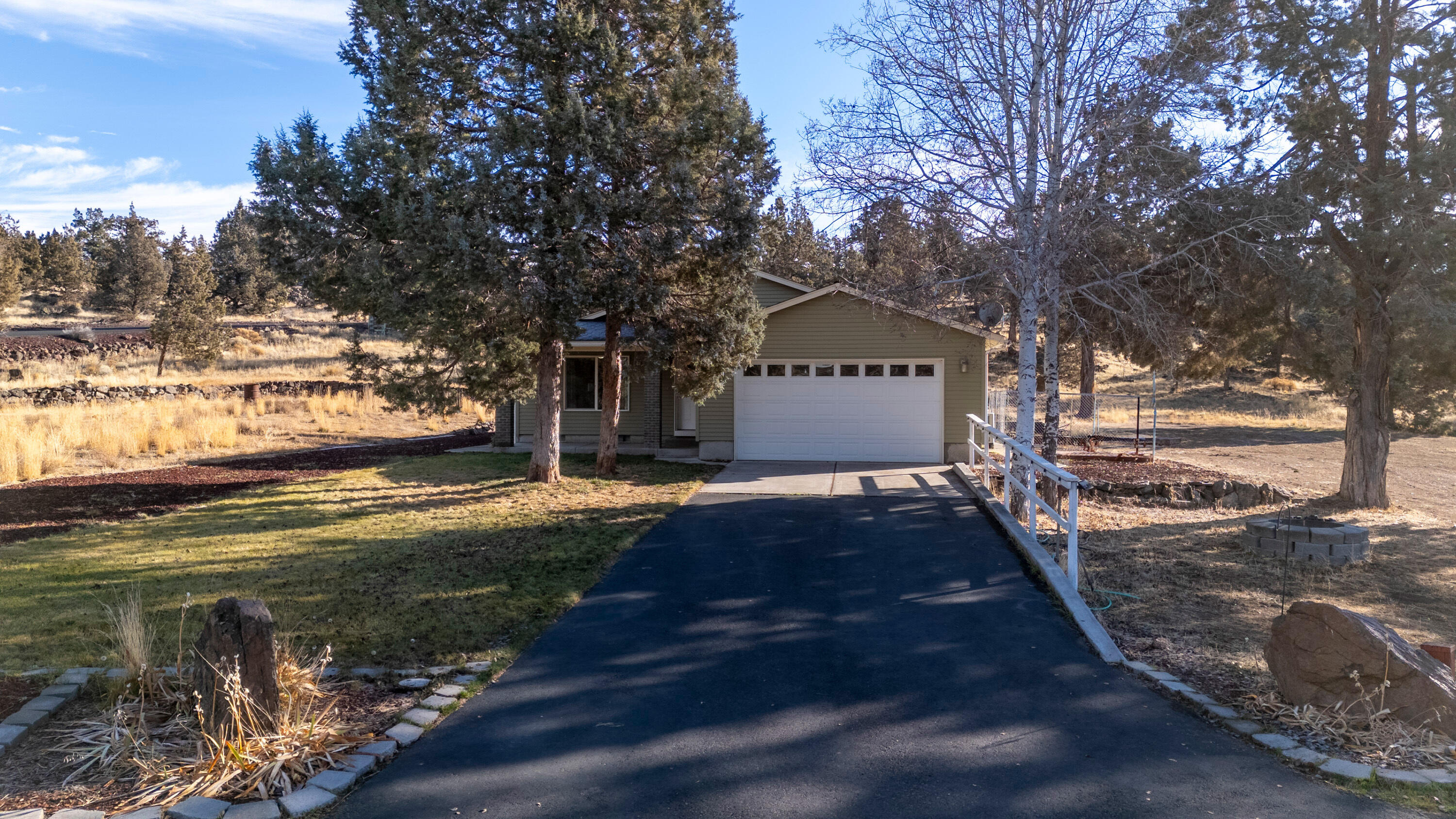 2350 NW Rimrock Loop