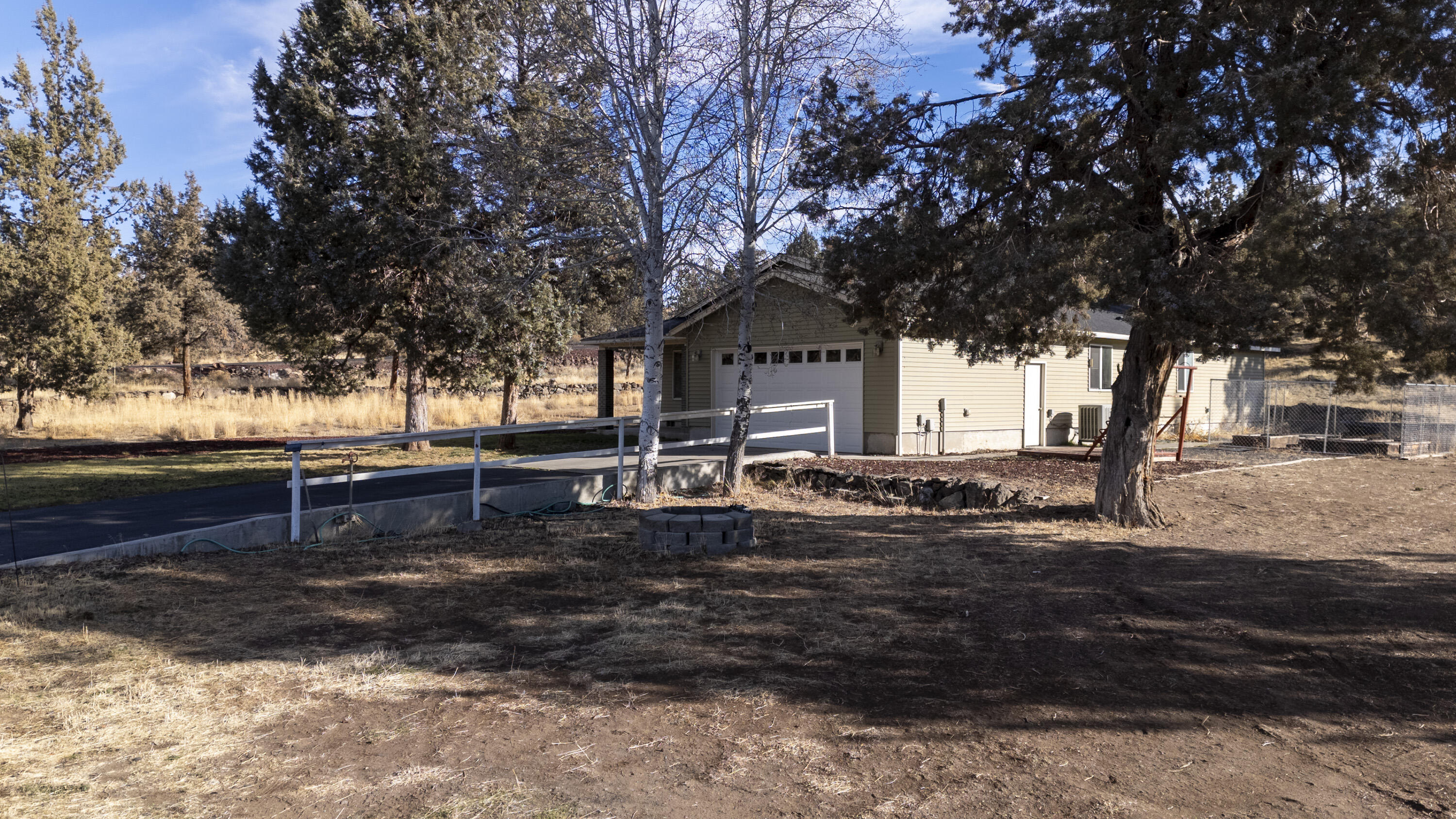 2350 NW Rimrock Loop