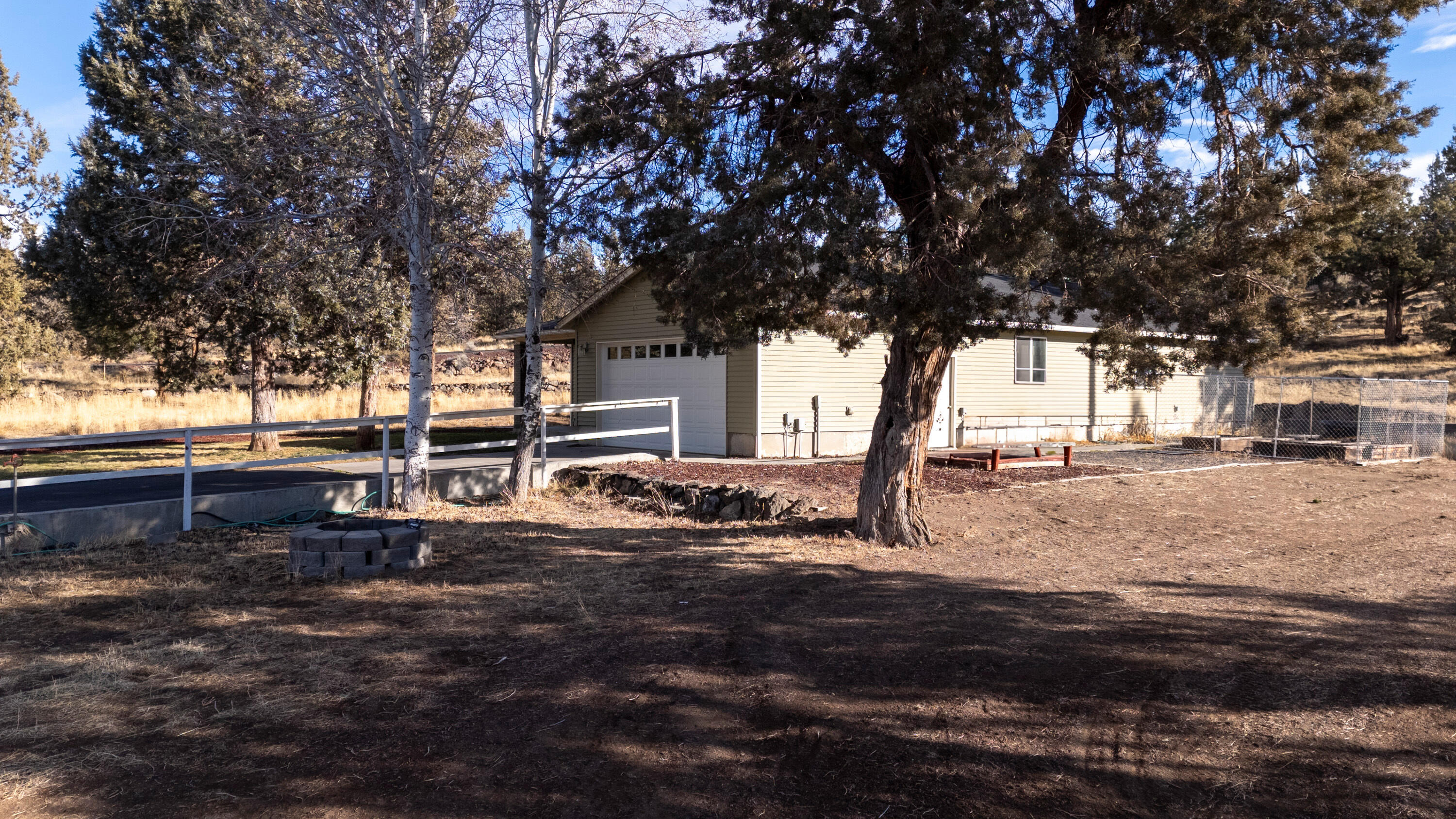 2350 NW Rimrock Loop