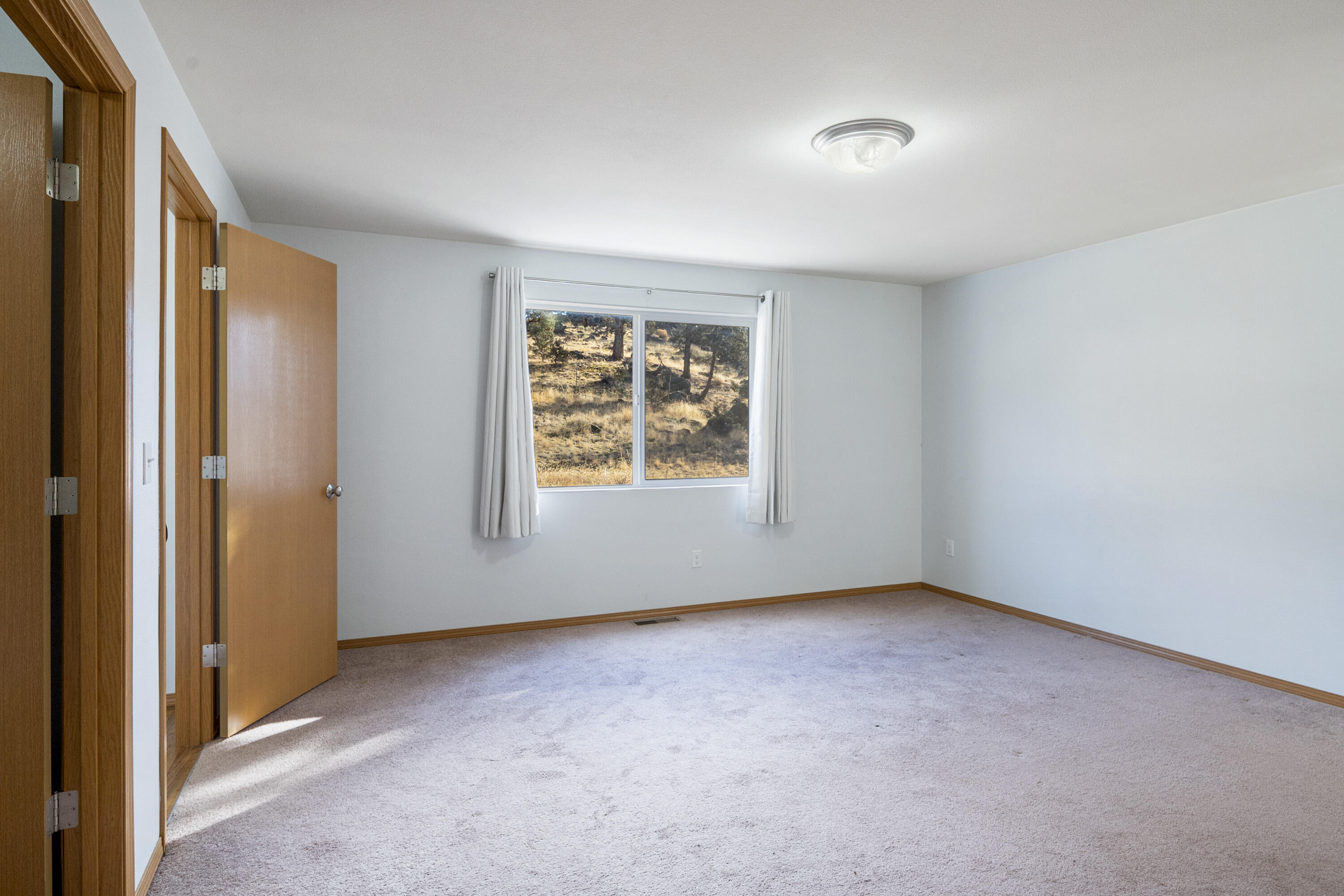2350 NW Rimrock Loop