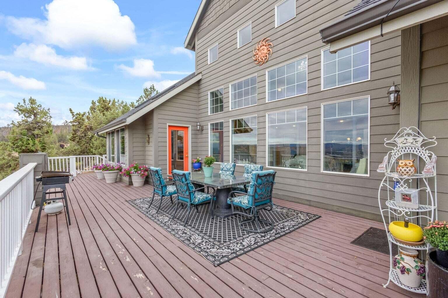 2483 NW Century Drive