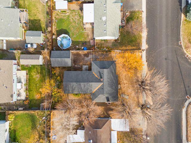 303 SW Deer Street