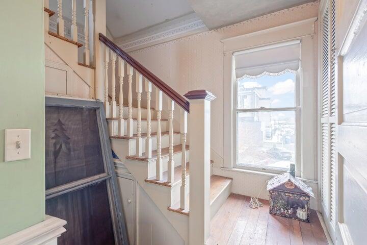 305 W 1st Street