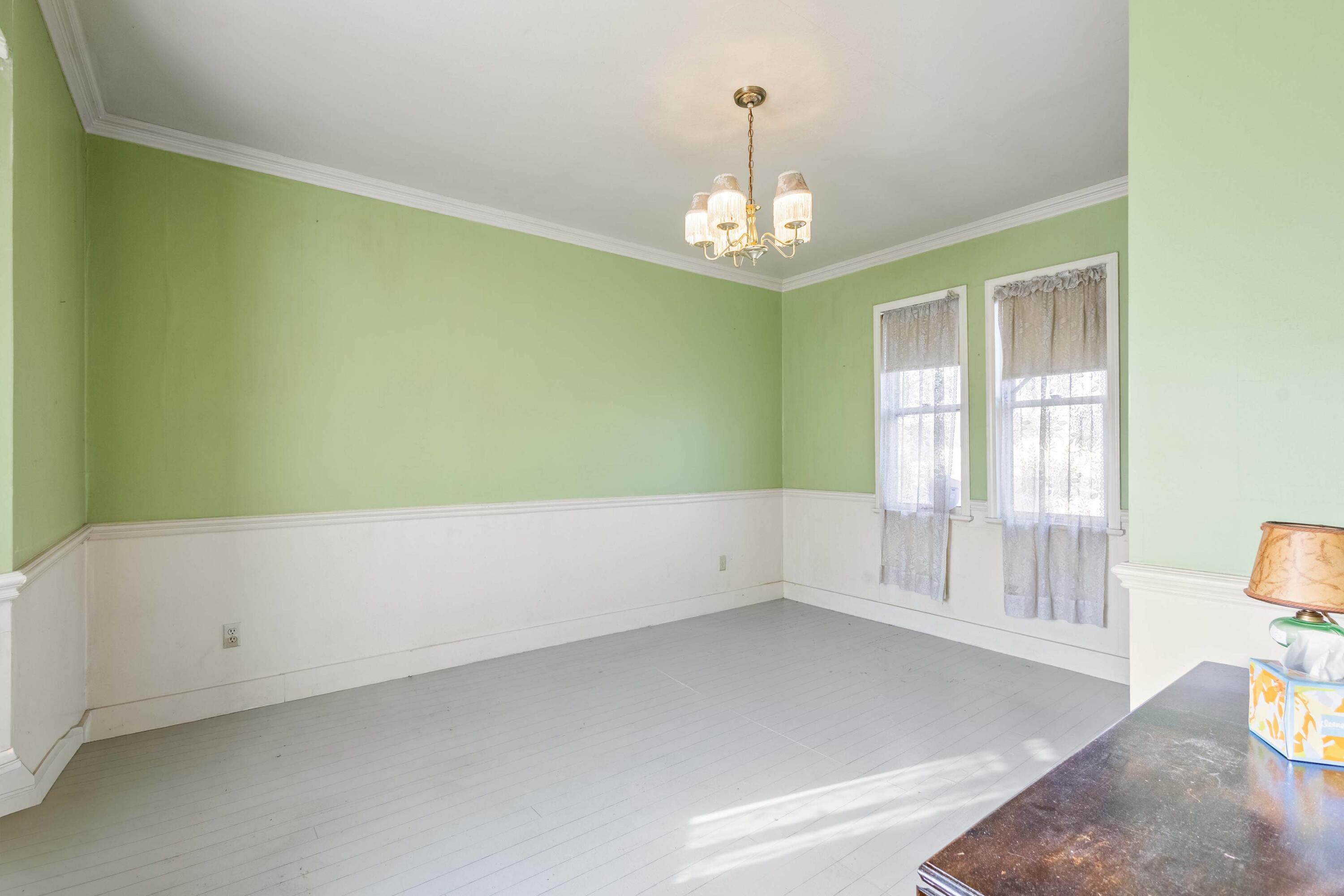 305 W 1st Street