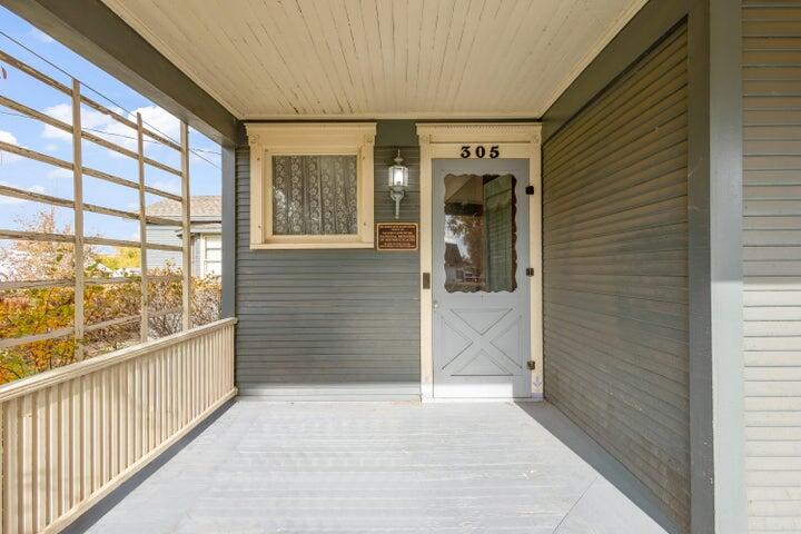 305 W 1st Street