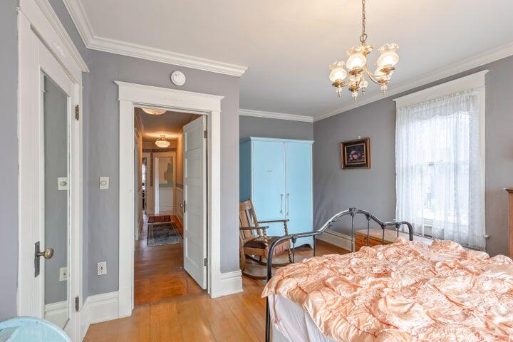 305 W 1st Street