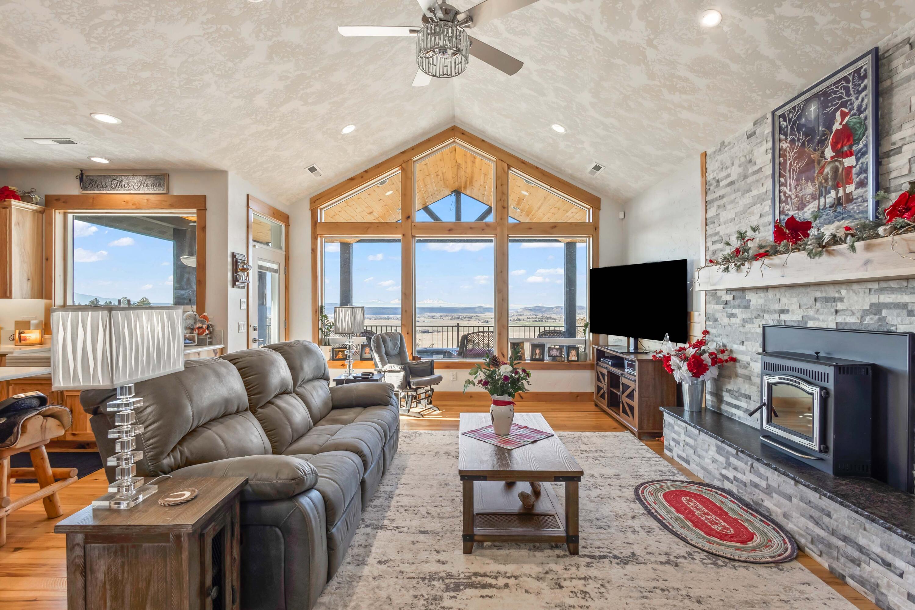 5582 N McKay Road
