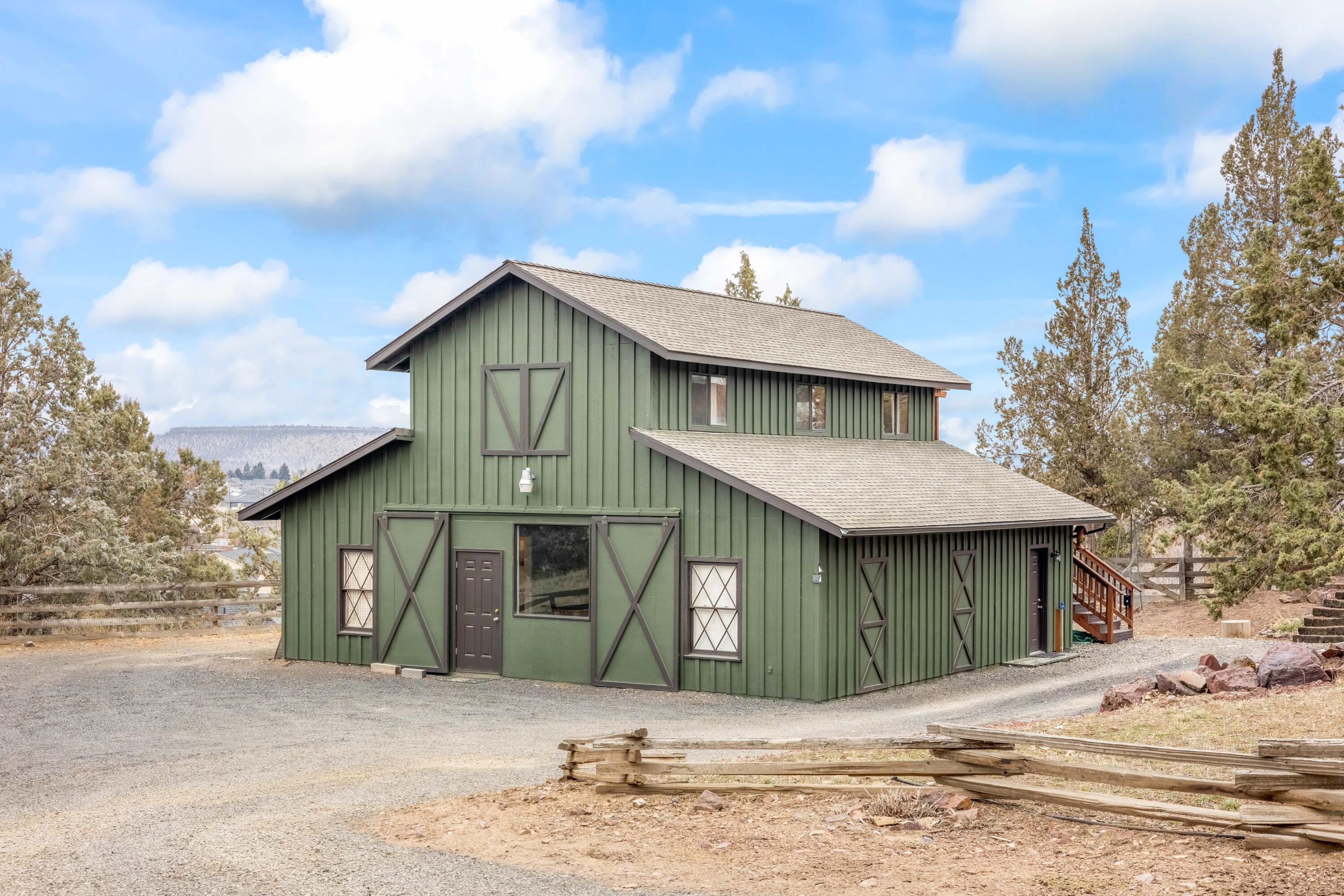 2603 NE Meadowcrest Drive
