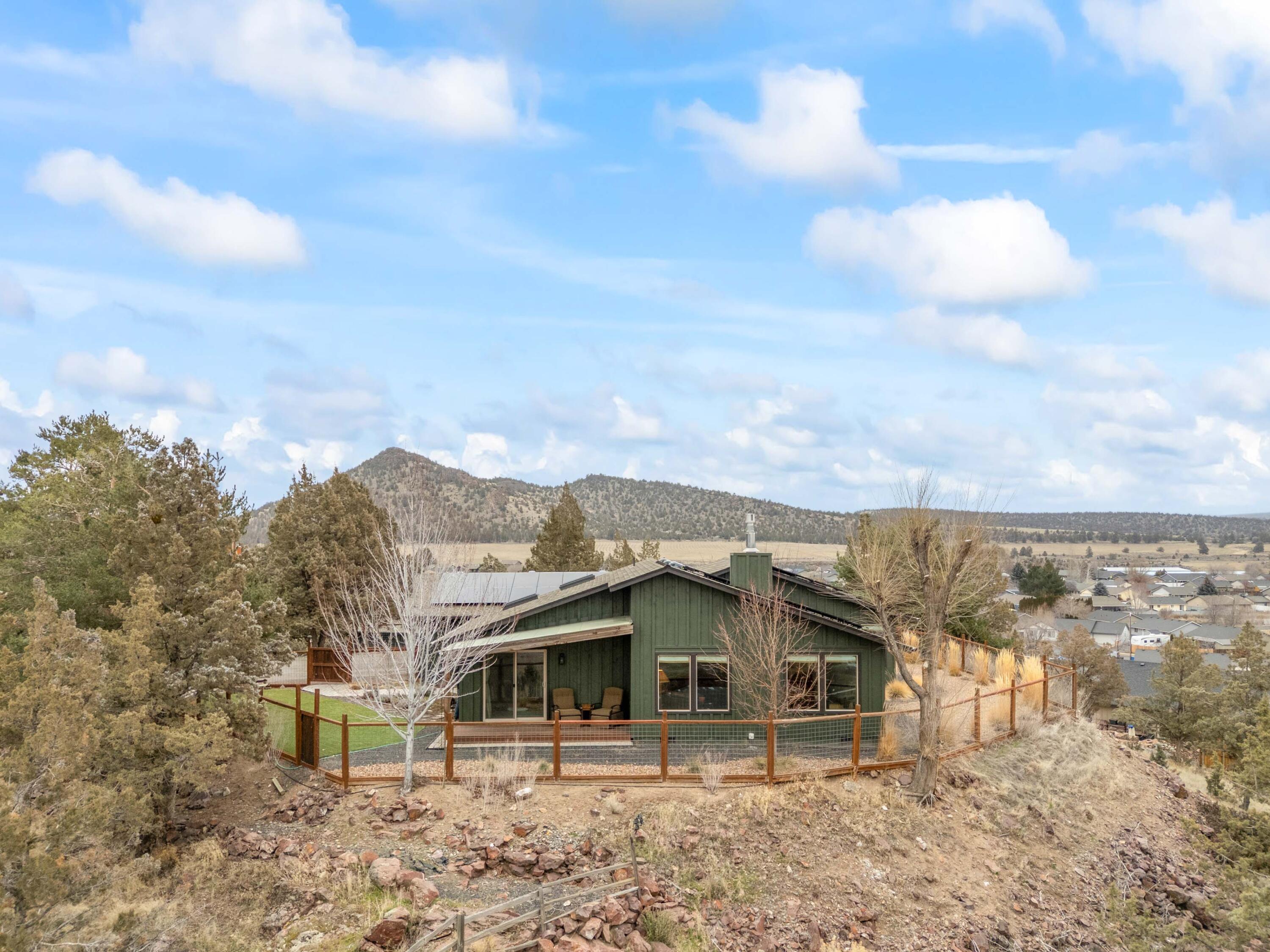 2603 NE Meadowcrest Drive