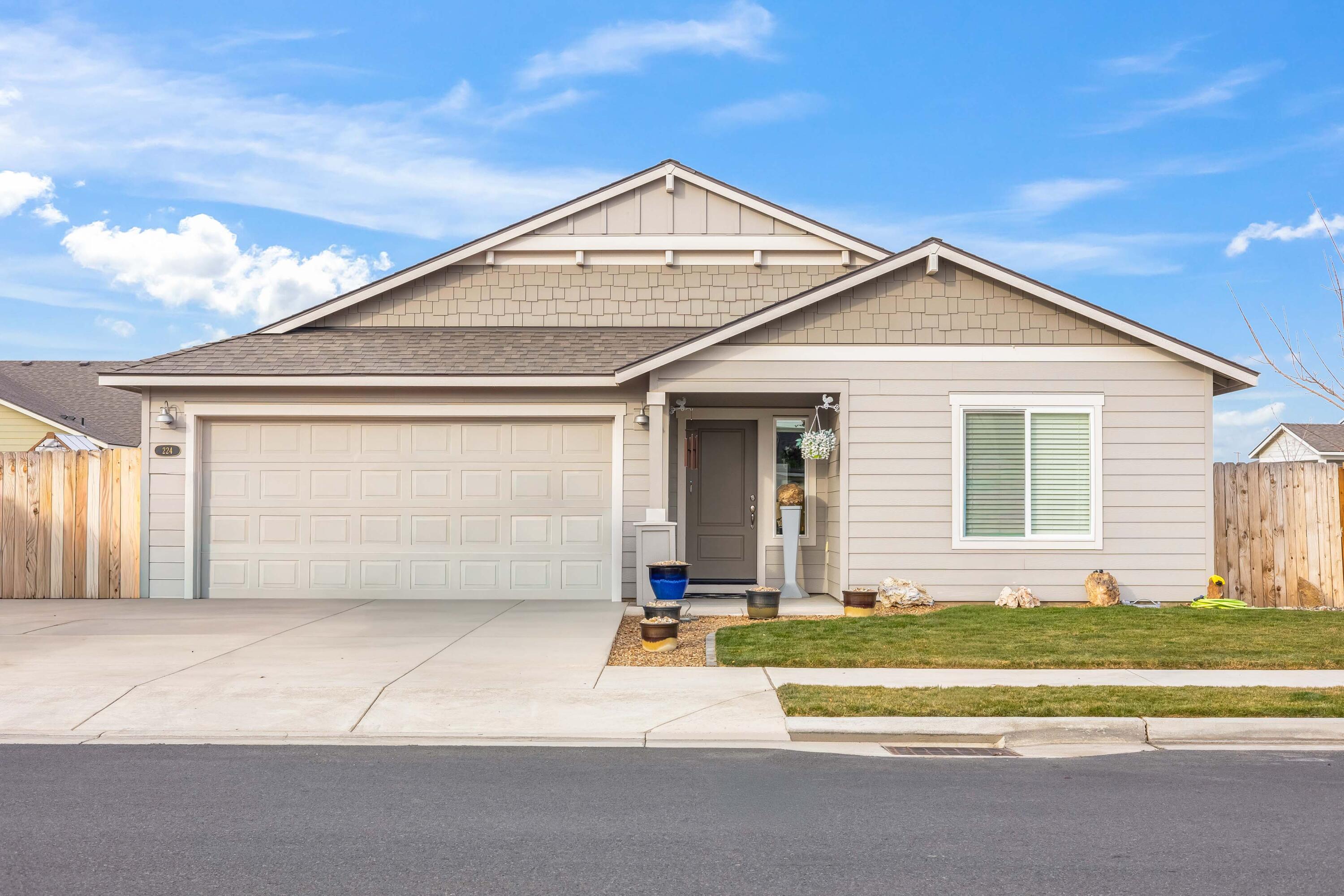 224 NW Monte Vista Avenue