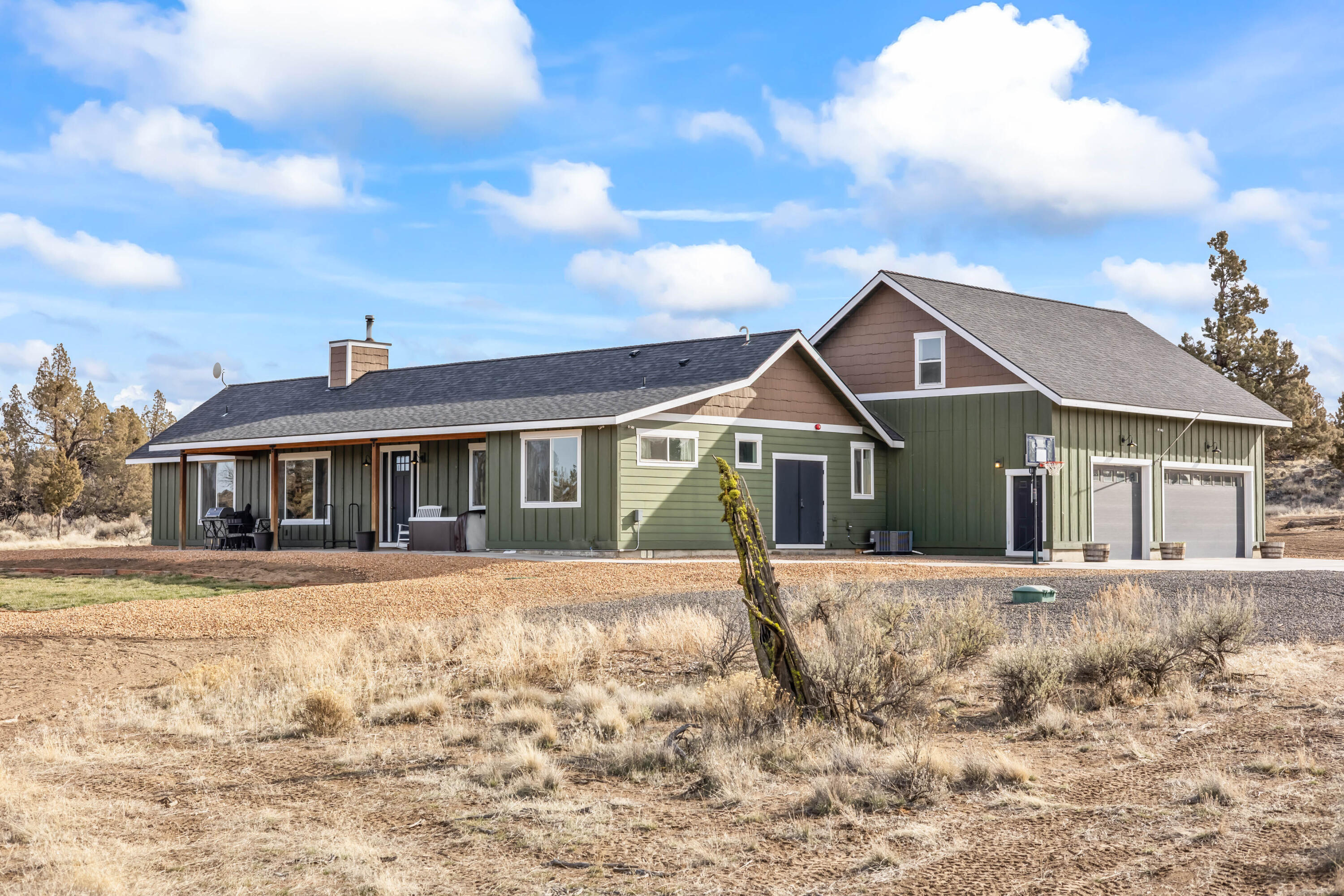 18385 SW Mount Adams Loop