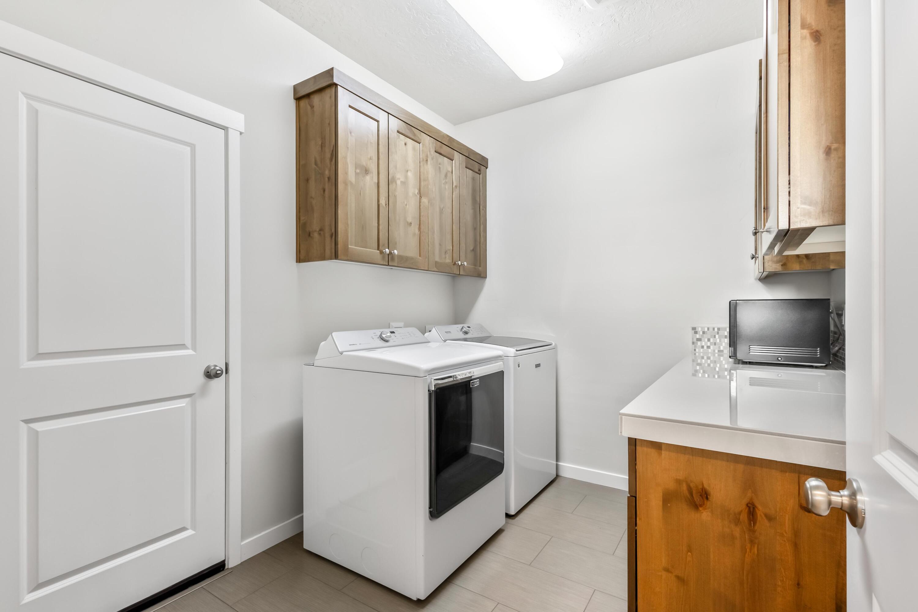 742 NE Union Loop