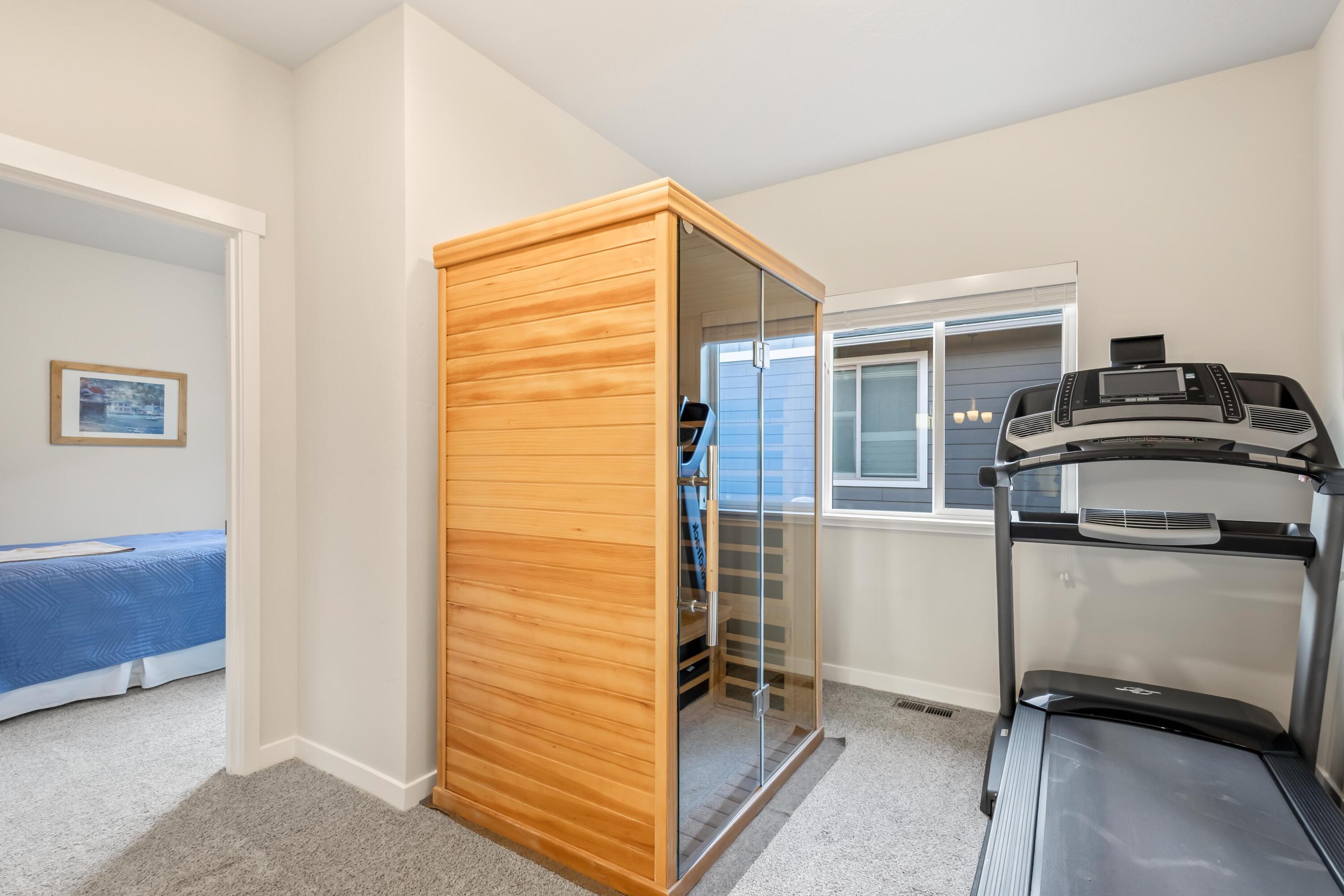 742 NE Union Loop