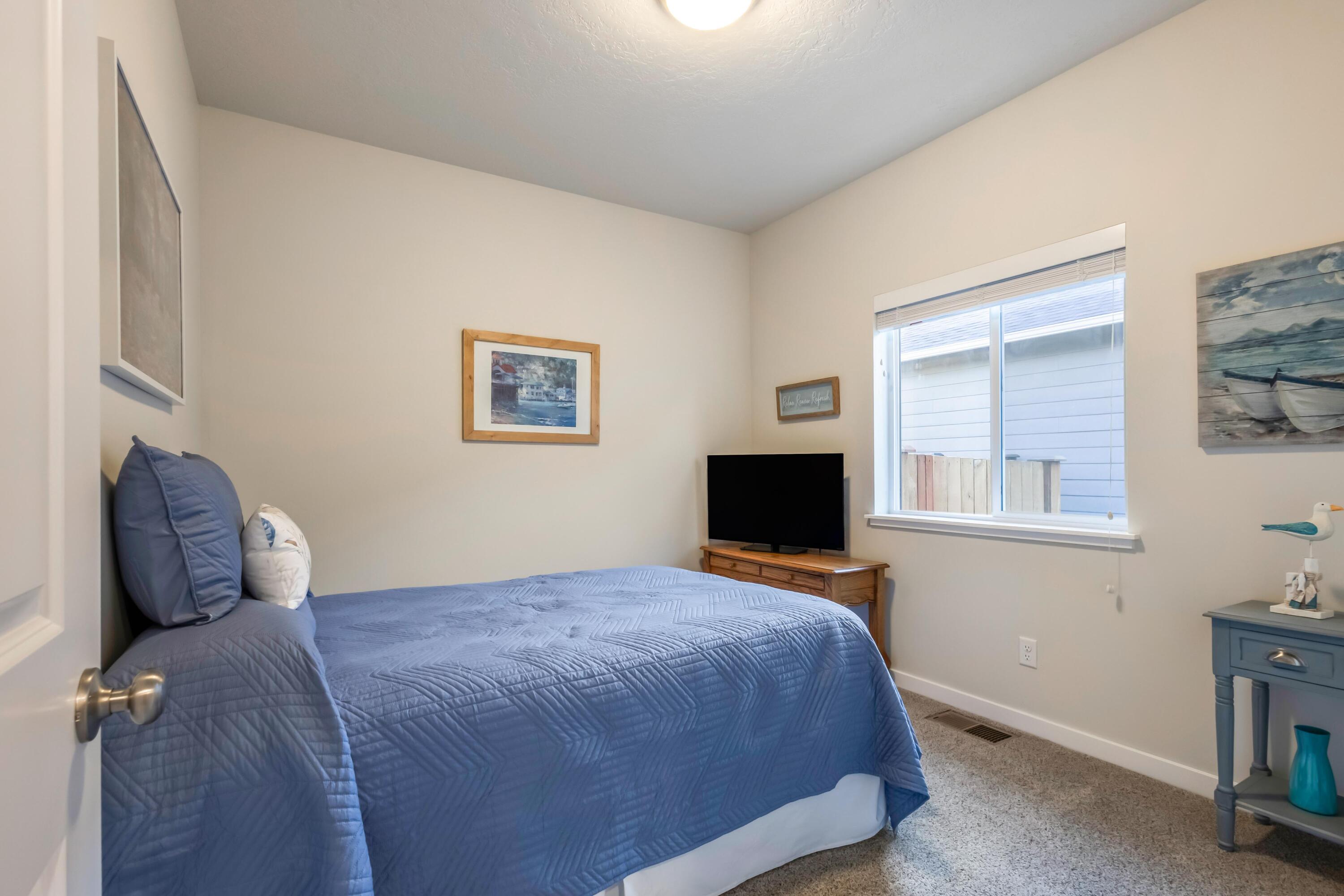 742 NE Union Loop