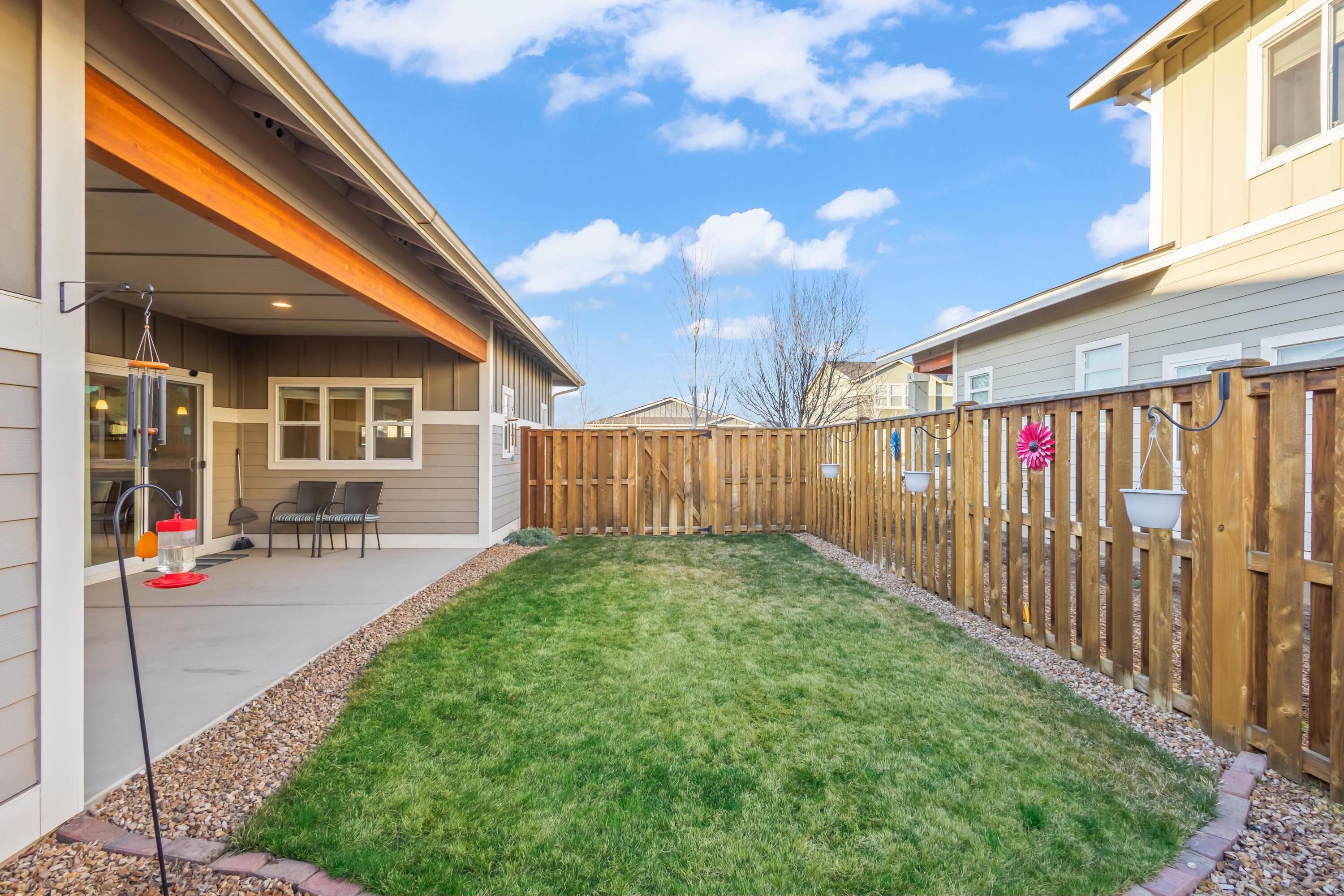 742 NE Union Loop