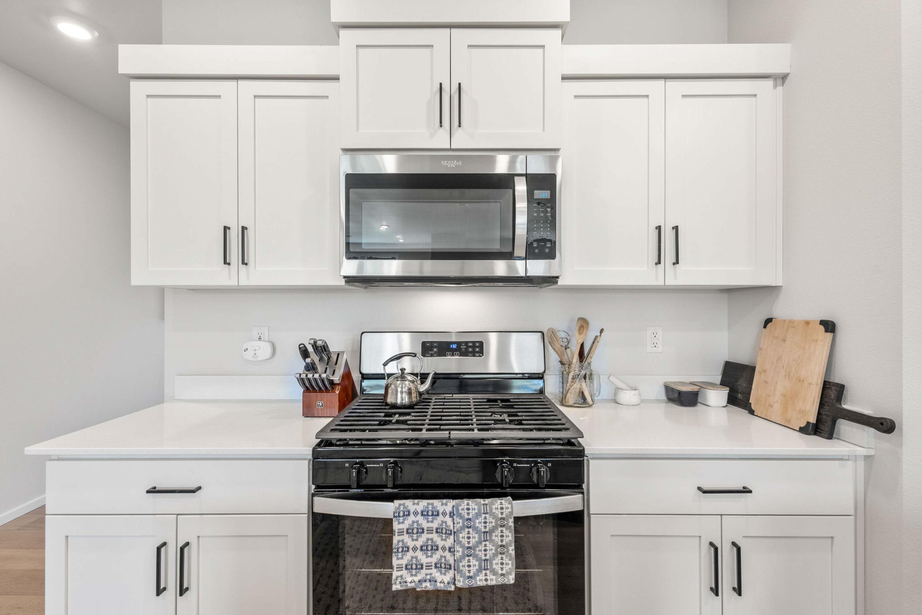 745 NE Union Loop