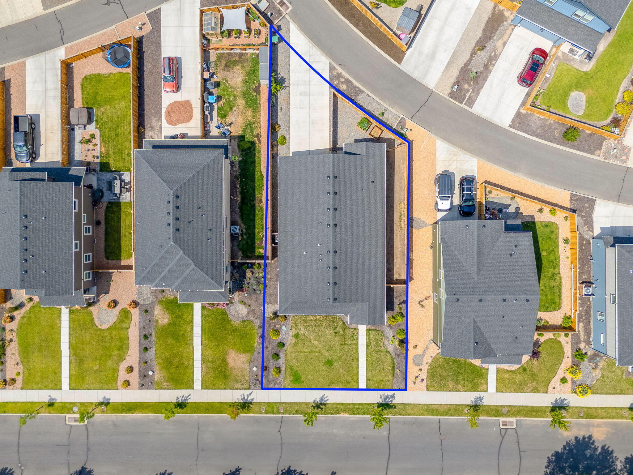 745 NE Union Loop
