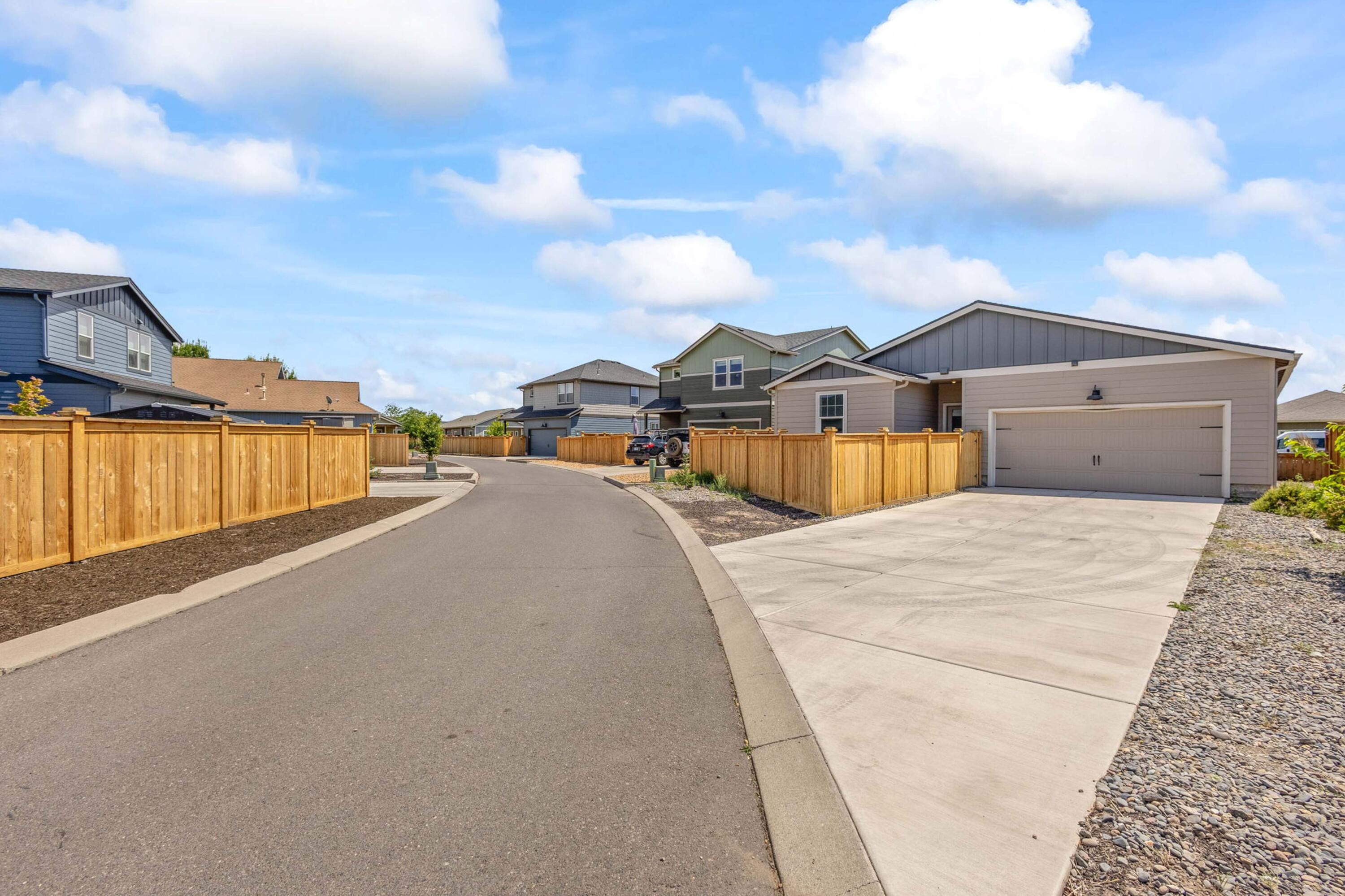 745 NE Union Loop