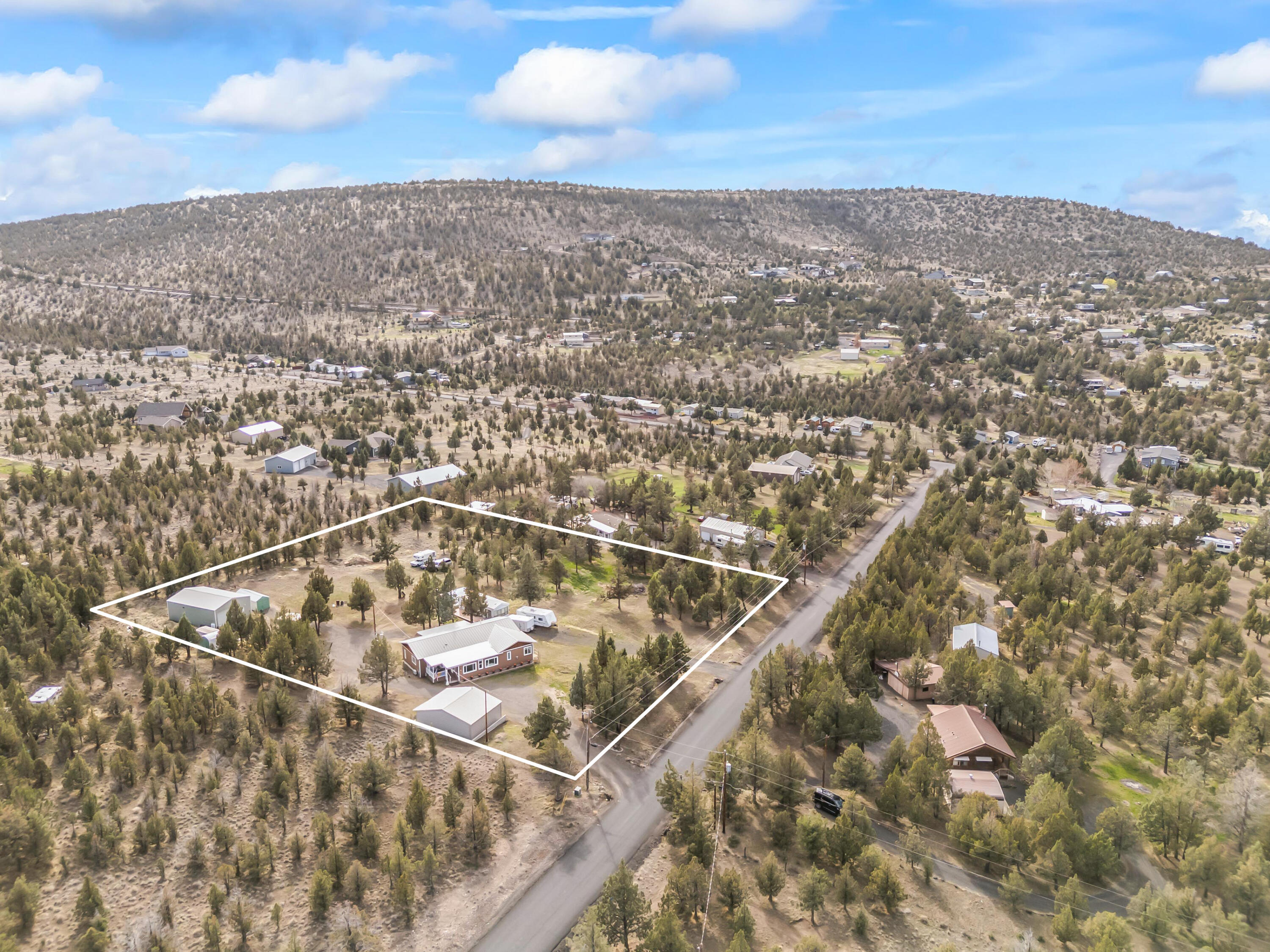 1940 SE Mountain Road