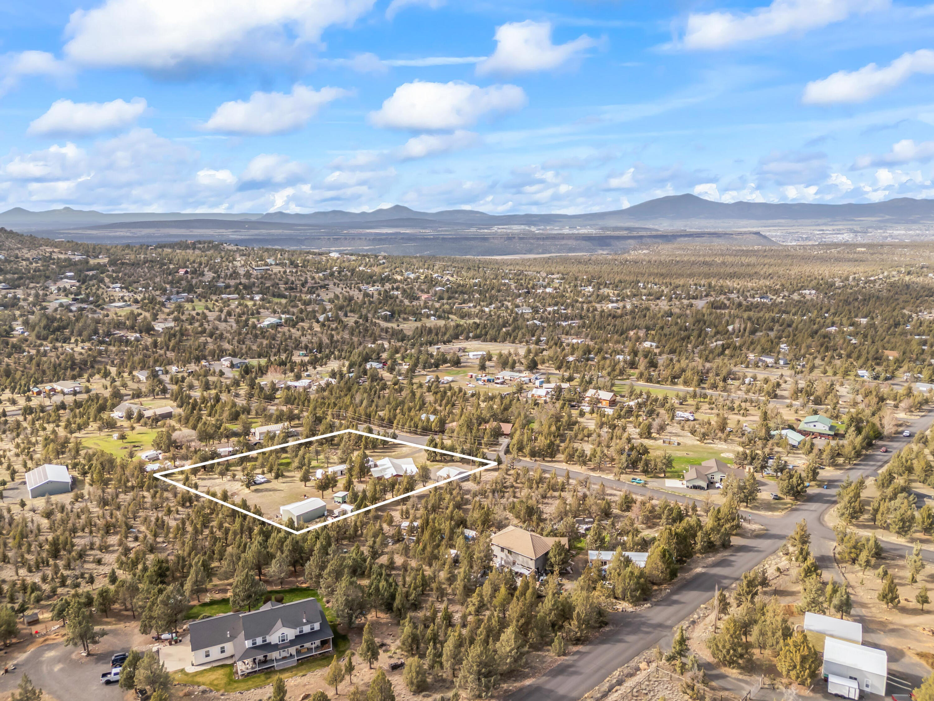1940 SE Mountain Road