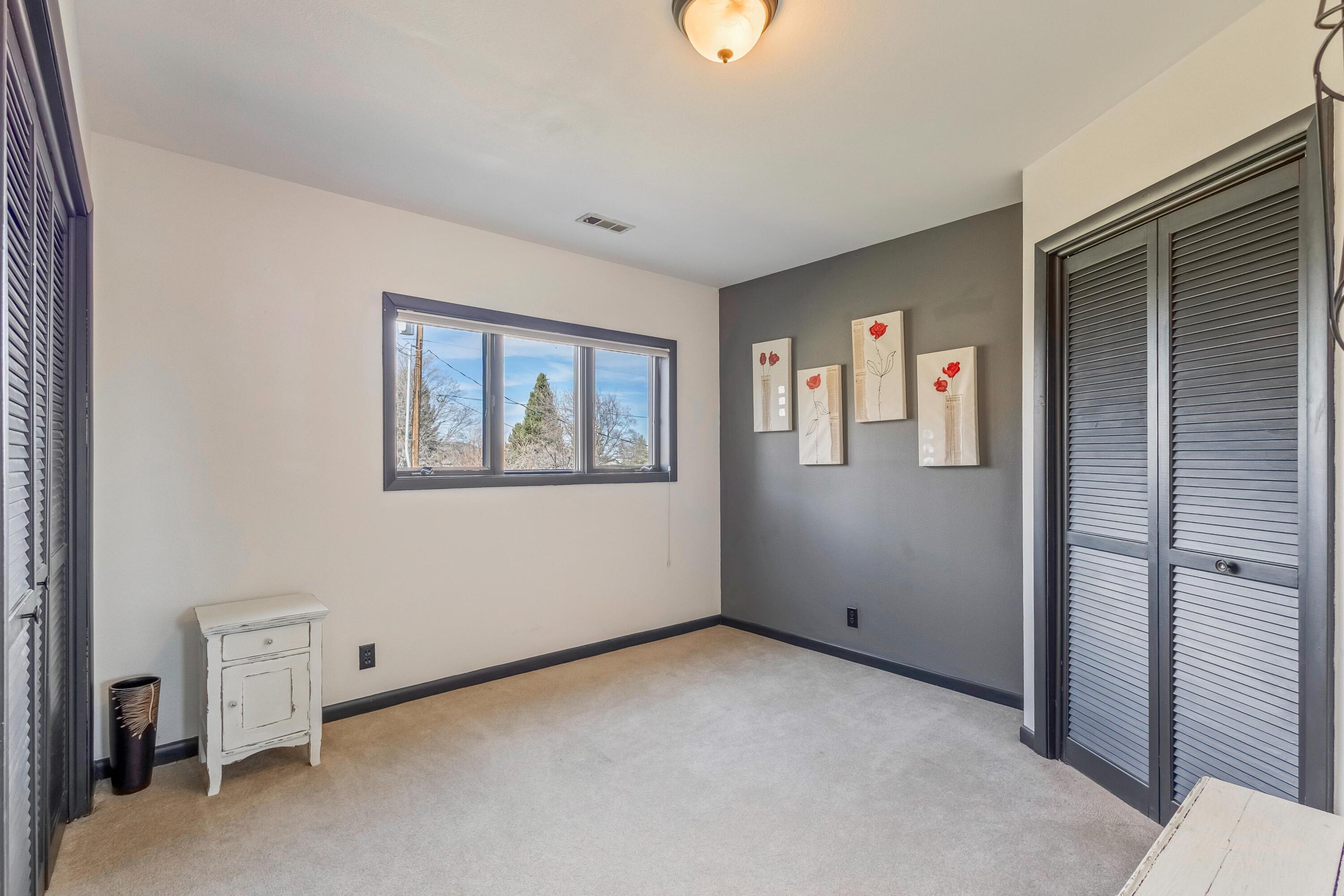 101 NE Marmot Lane