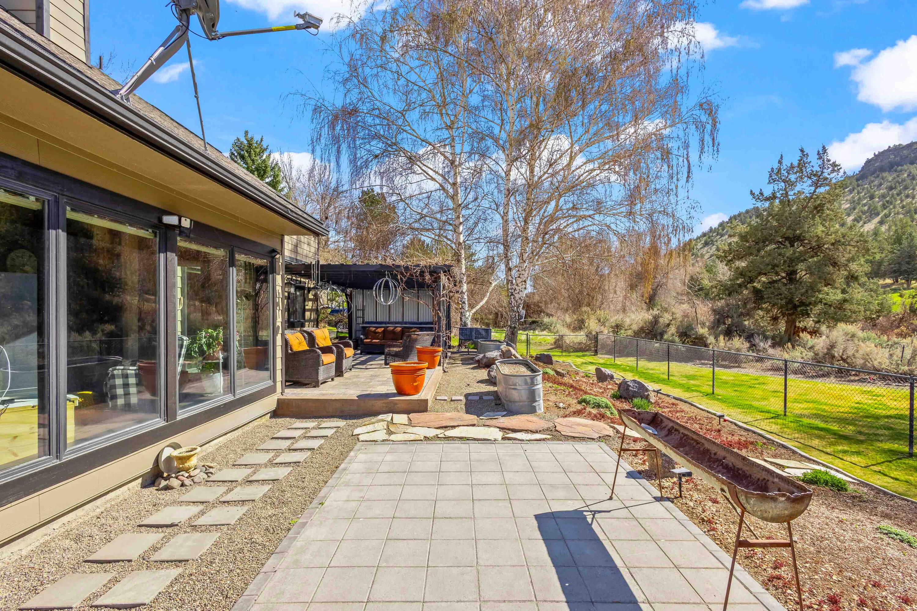 101 NE Marmot Lane