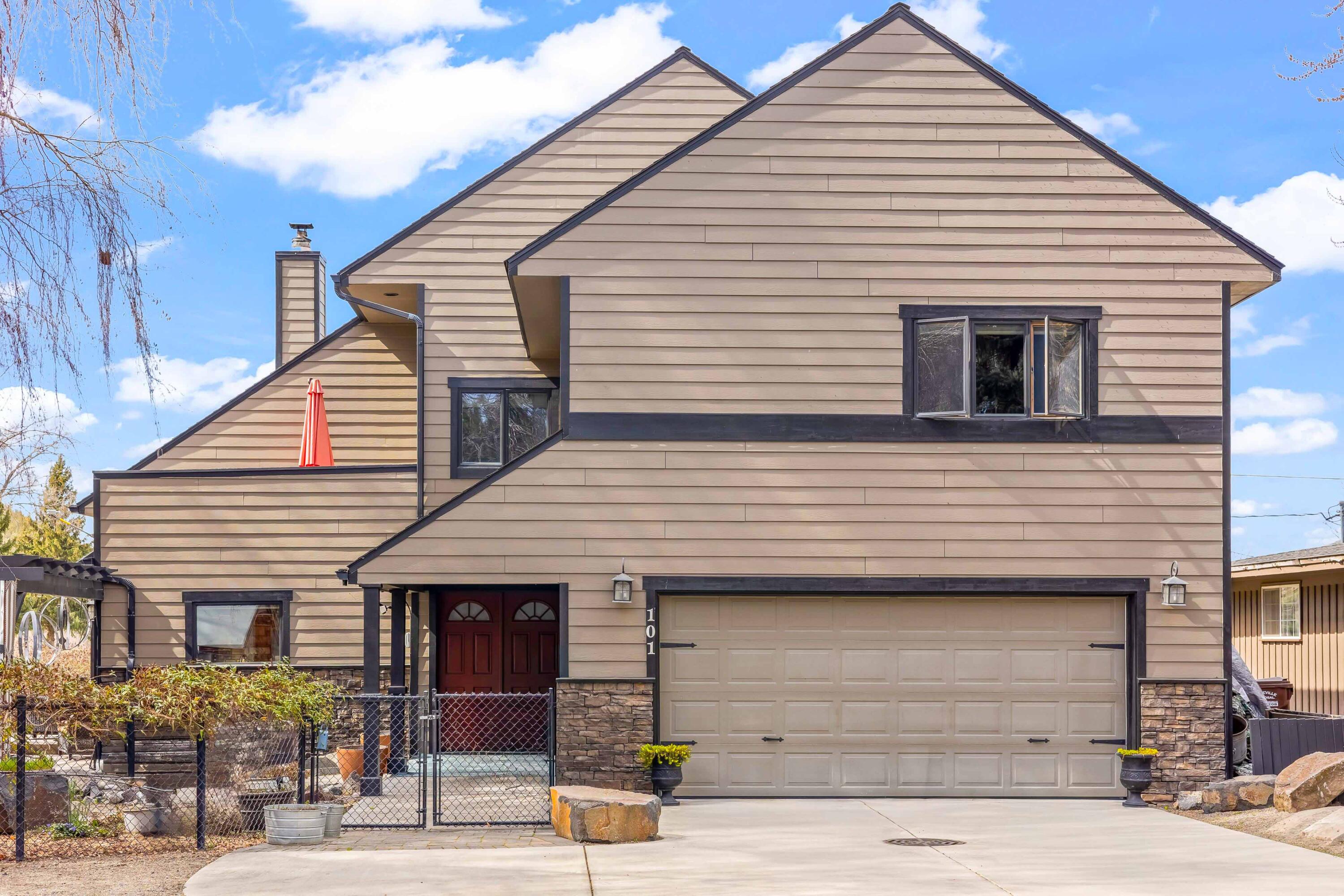101 NE Marmot Lane