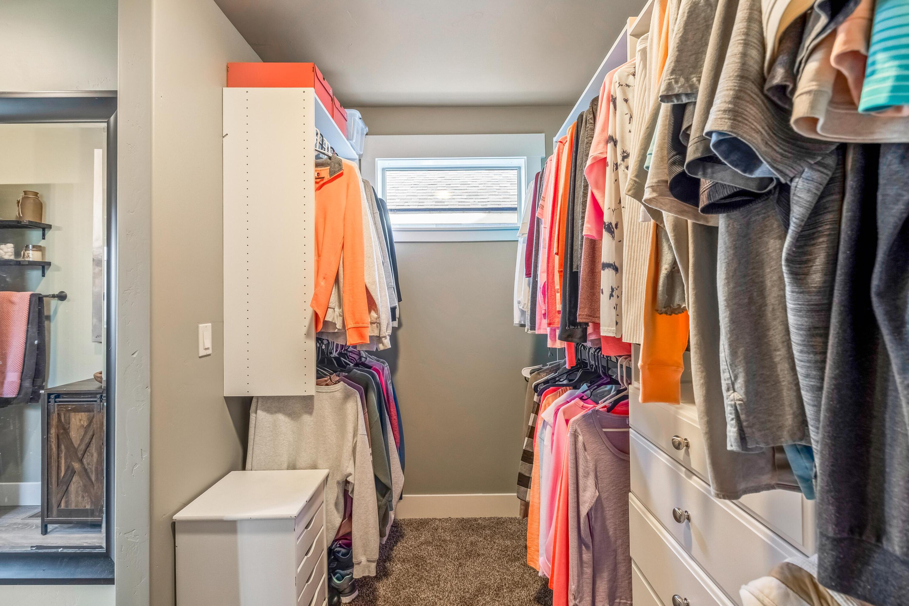 1002 NE Discovery Loop