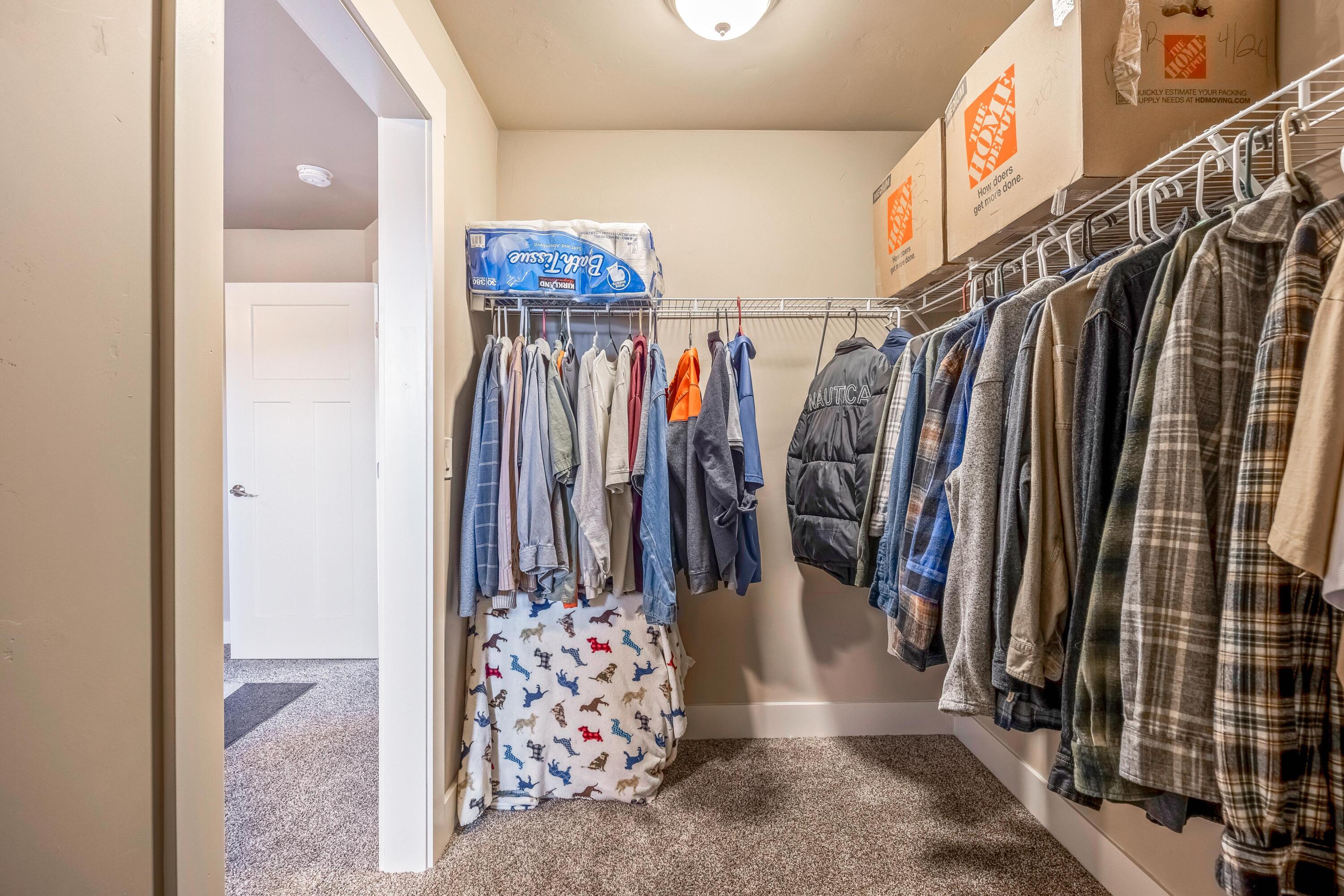 1002 NE Discovery Loop