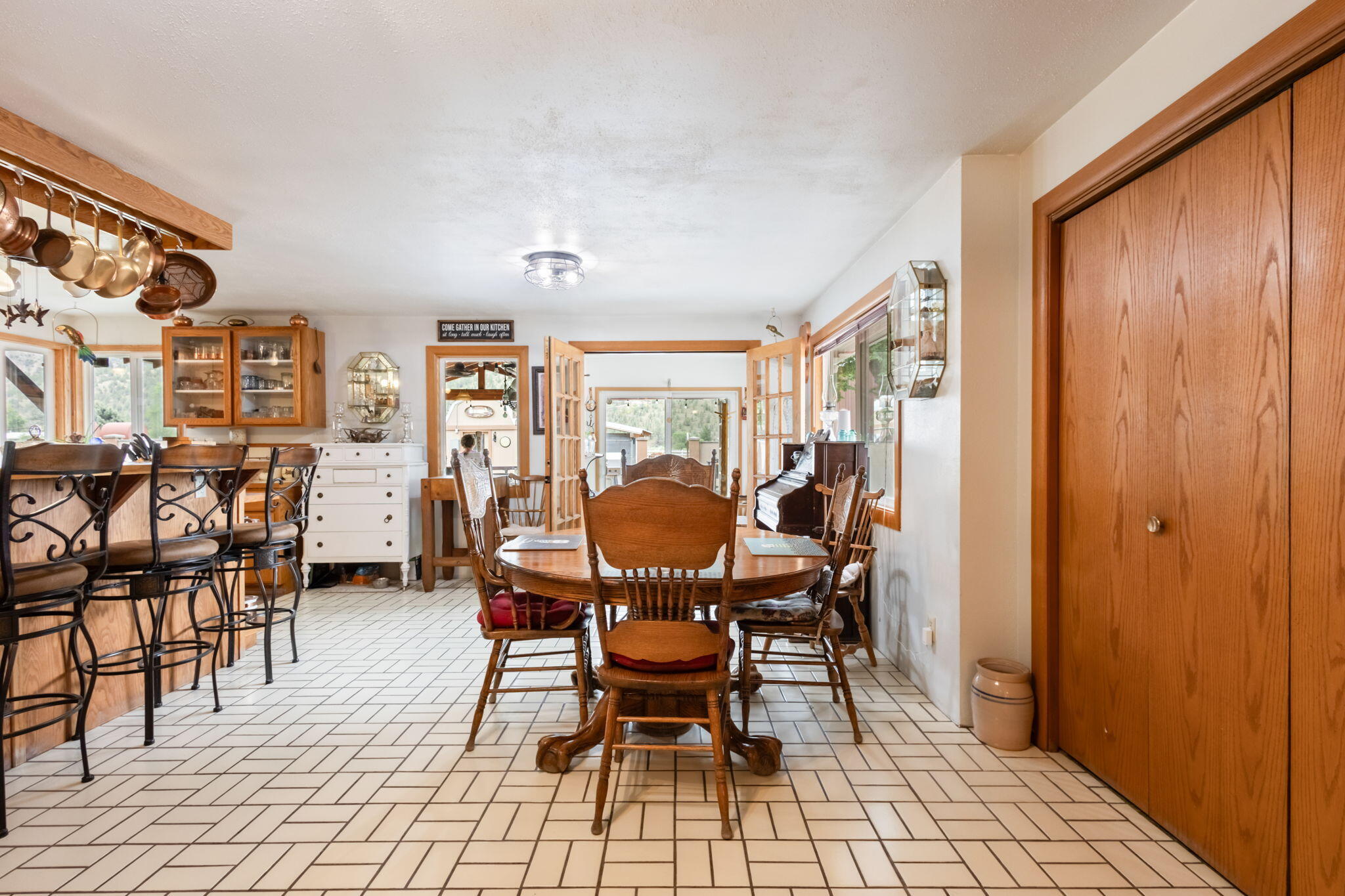 389 NE Orchard Lane