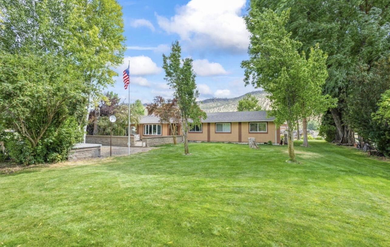 389 NE Orchard Lane
