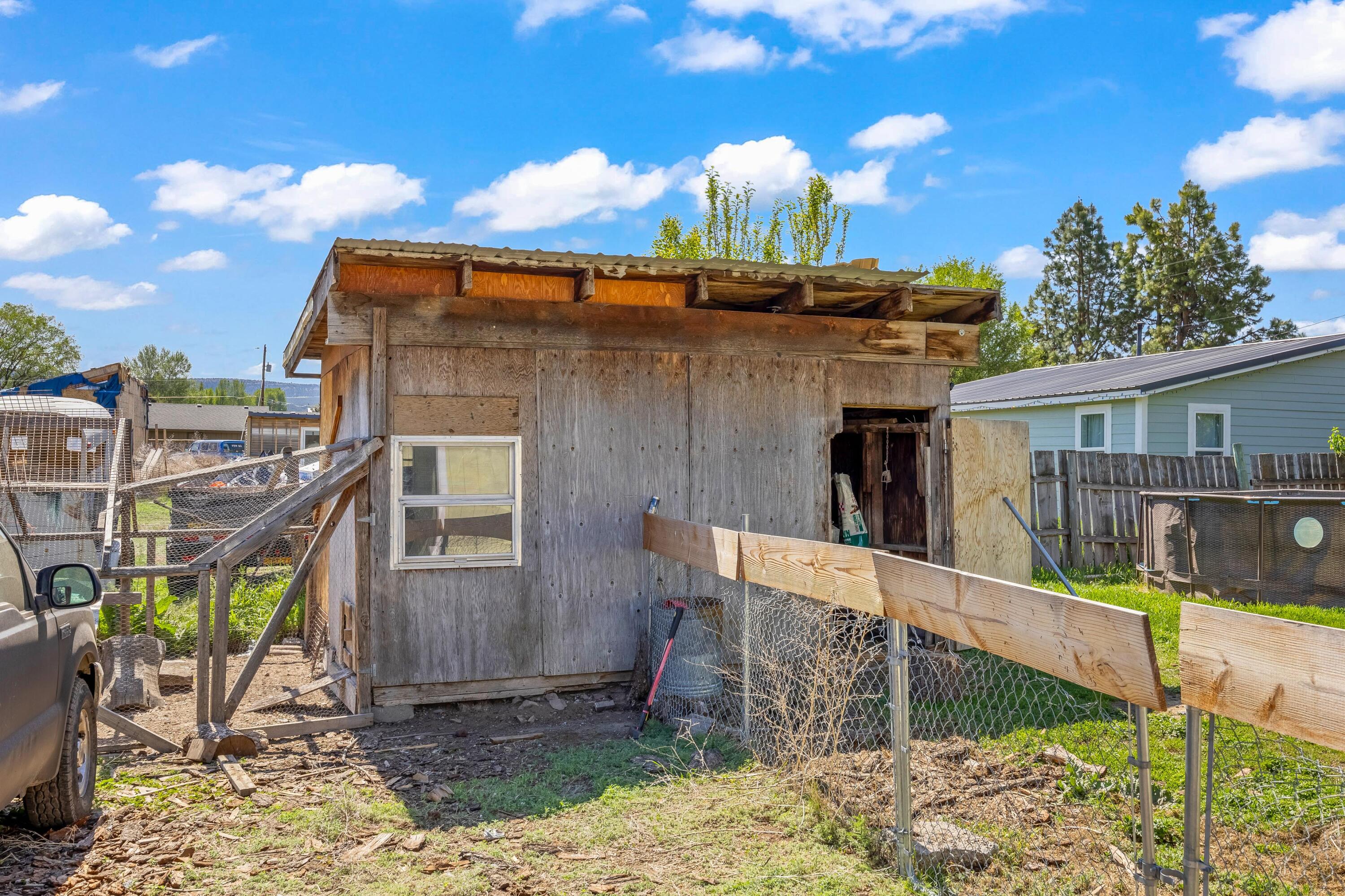 2555 SE Paulina Highway