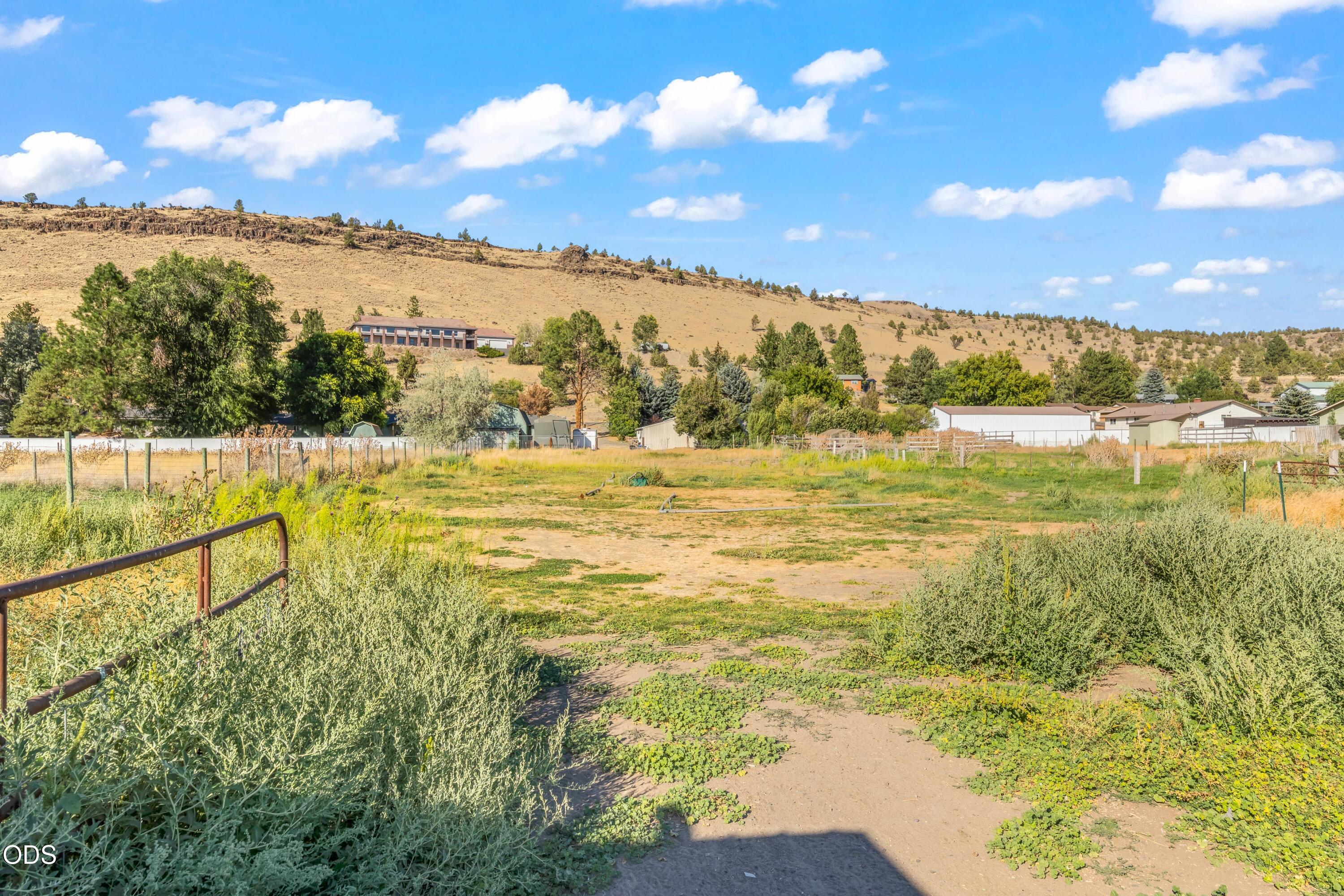 2555 SE Paulina Highway