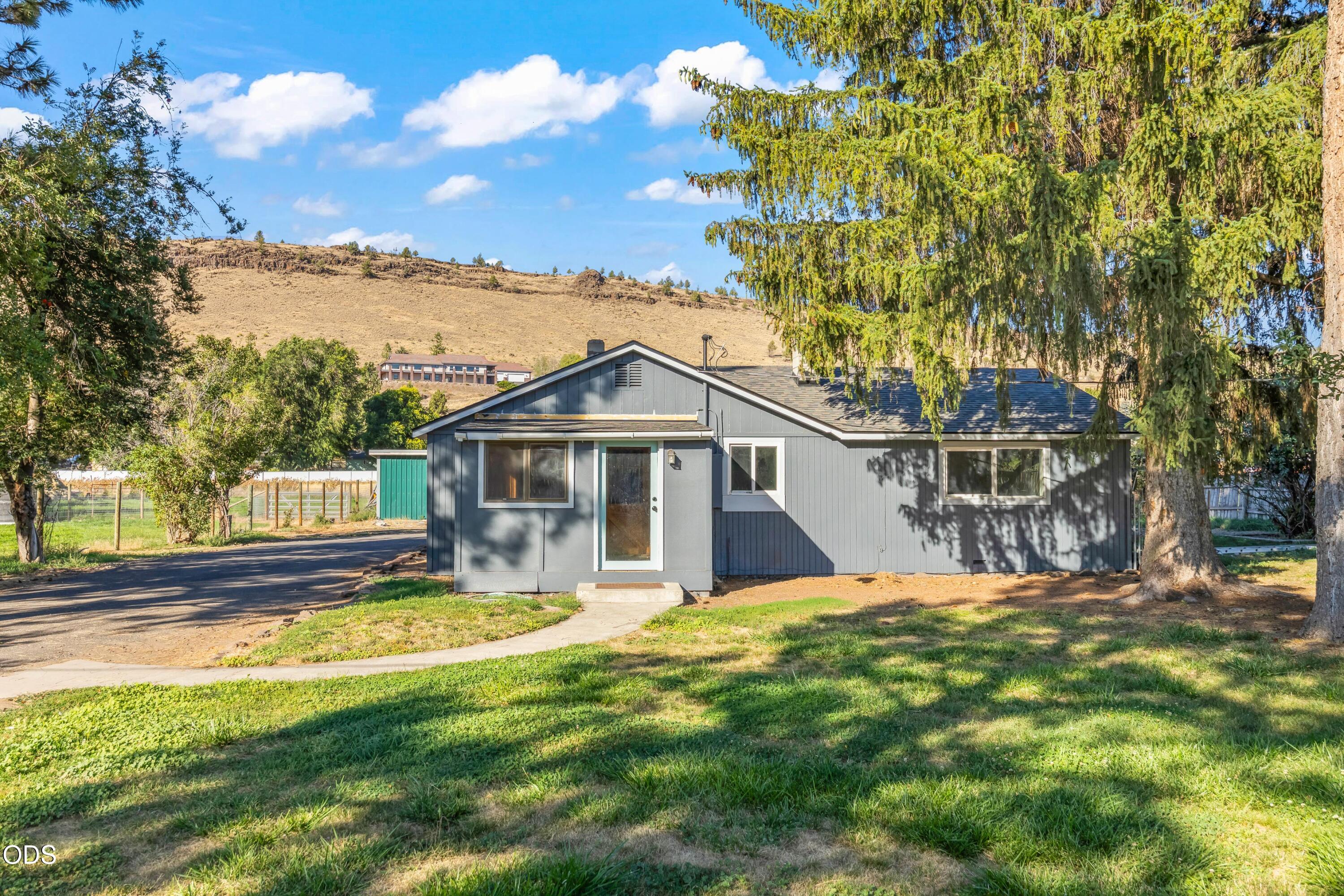 2555 SE Paulina Highway