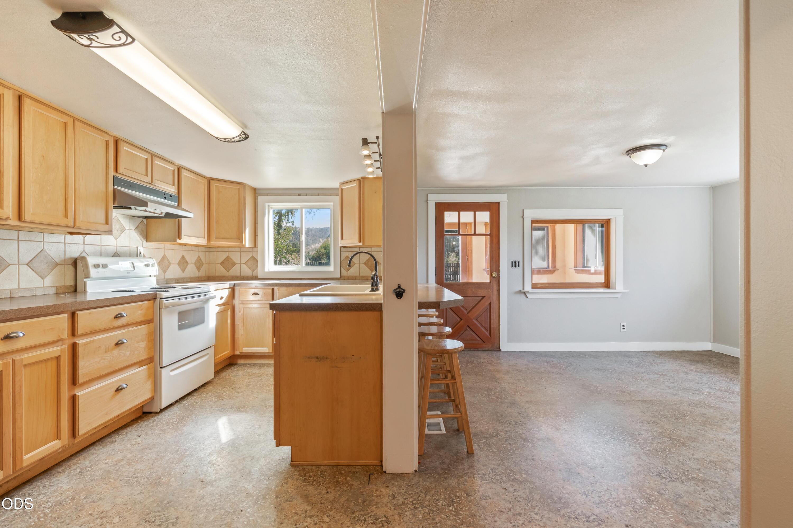 2555 SE Paulina Highway