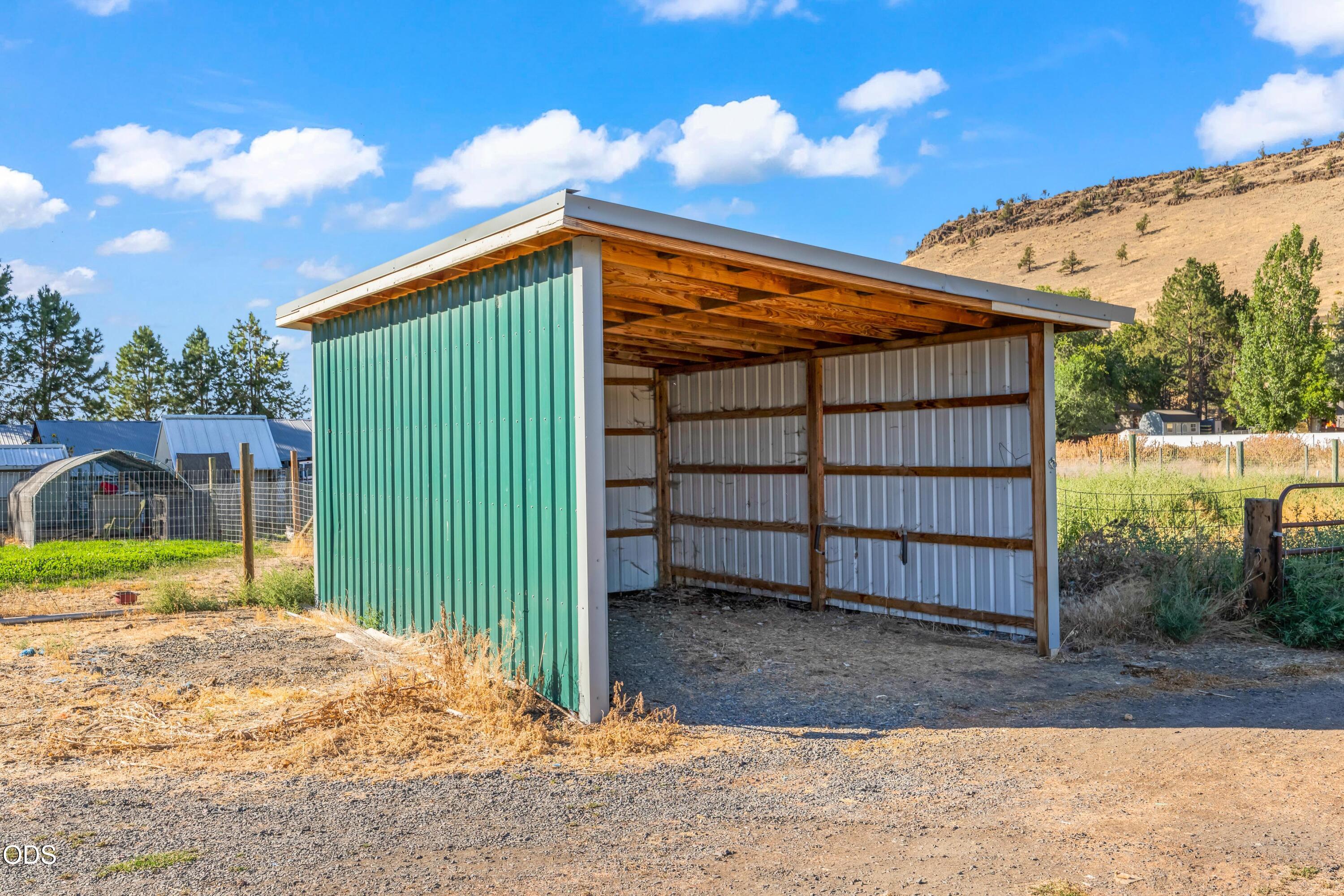 2555 SE Paulina Highway