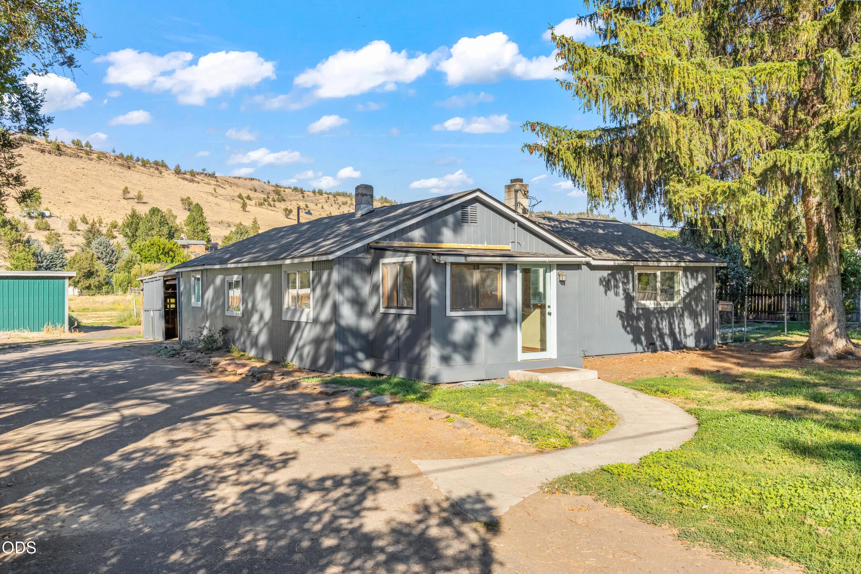 2555 SE Paulina Highway