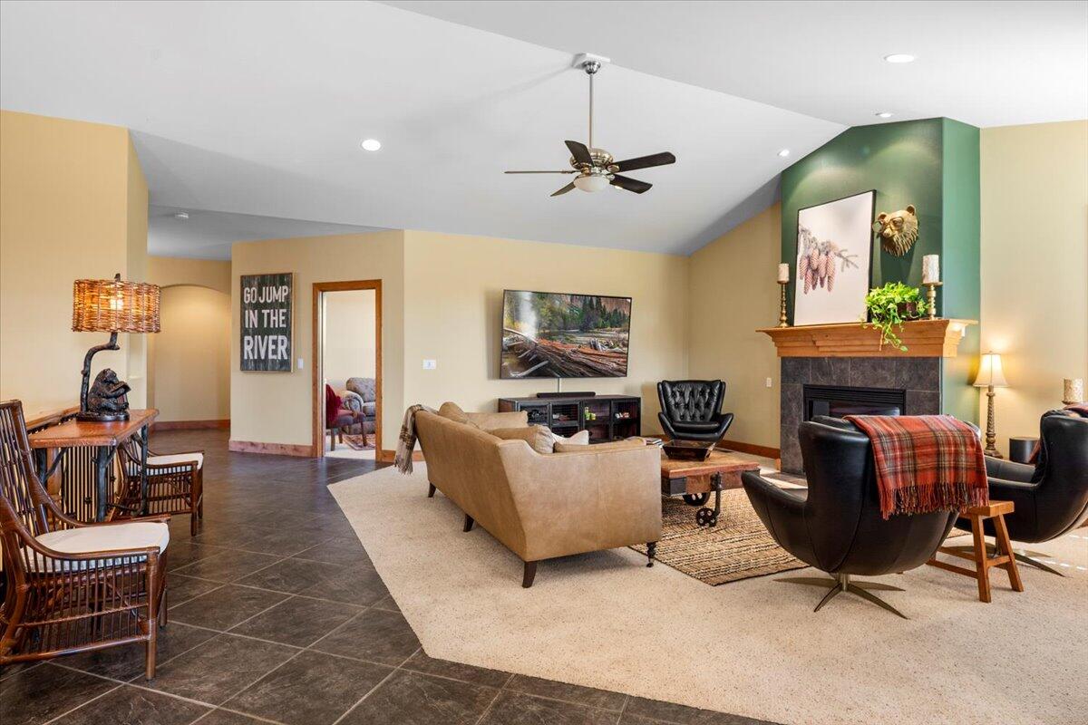 1940 Murrelet Drive